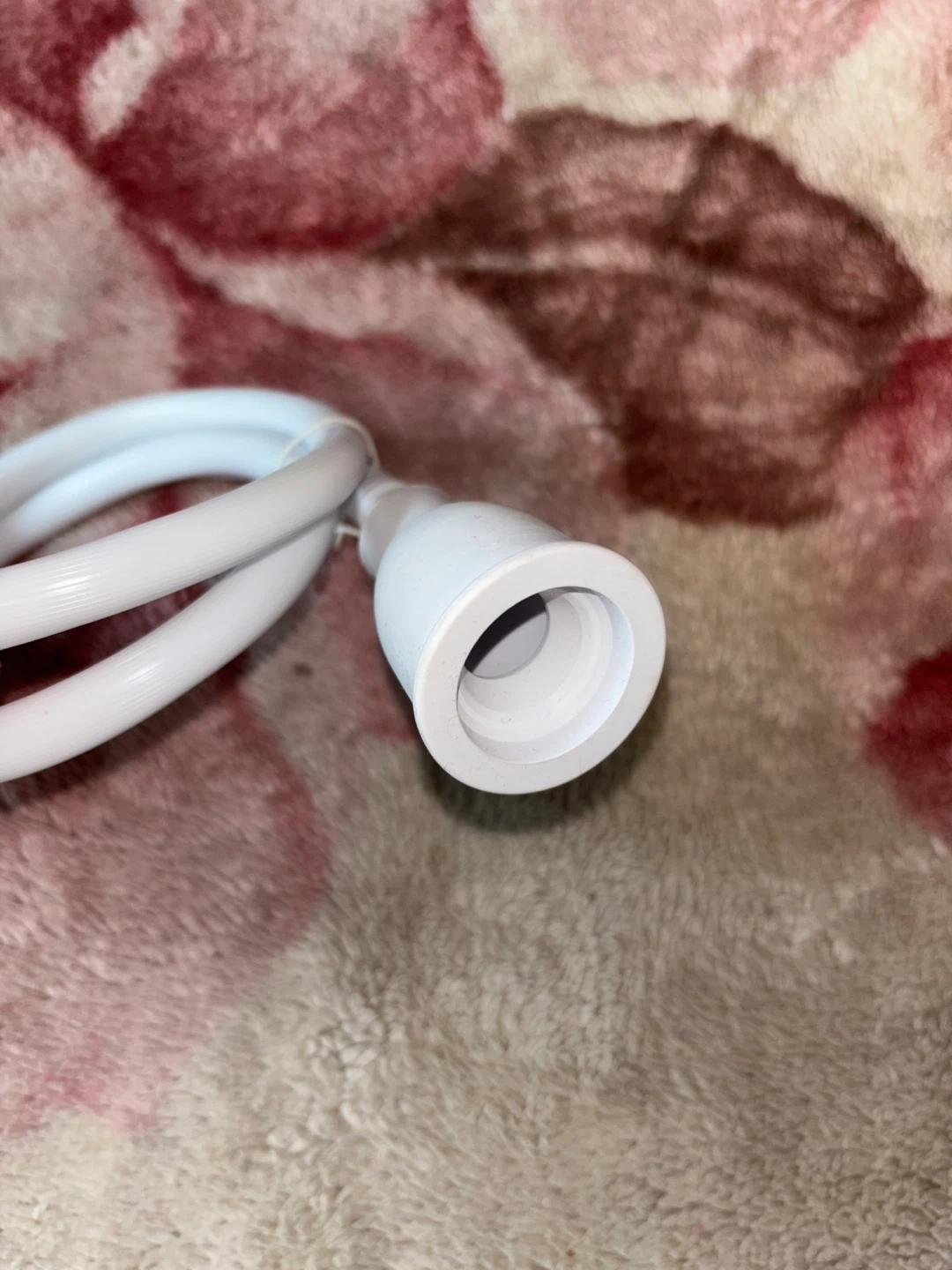 White Shower Head and Hose Set - photo 4