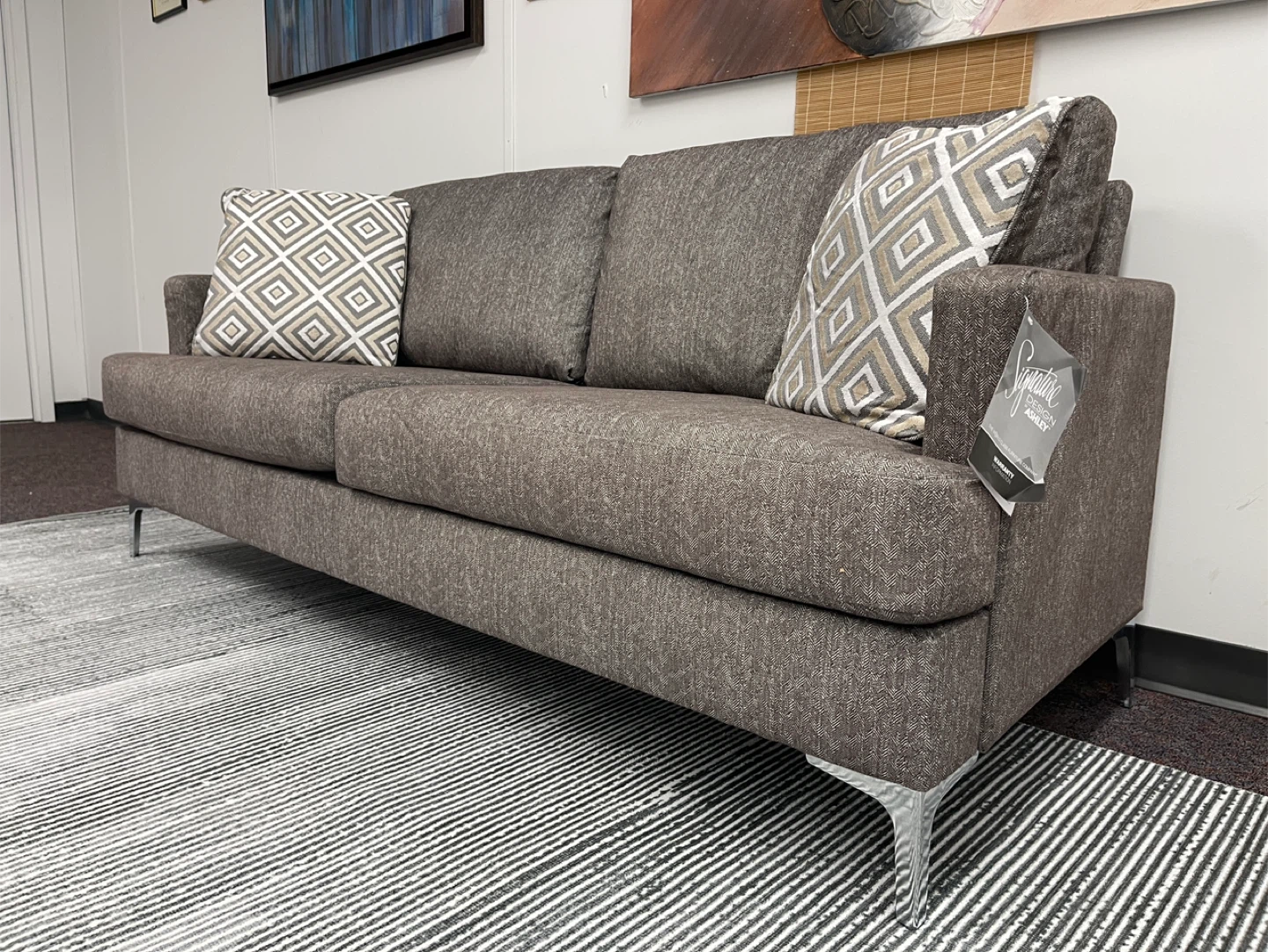 Arcola sofa by Ashley.  New Sofa Couch - photo 2