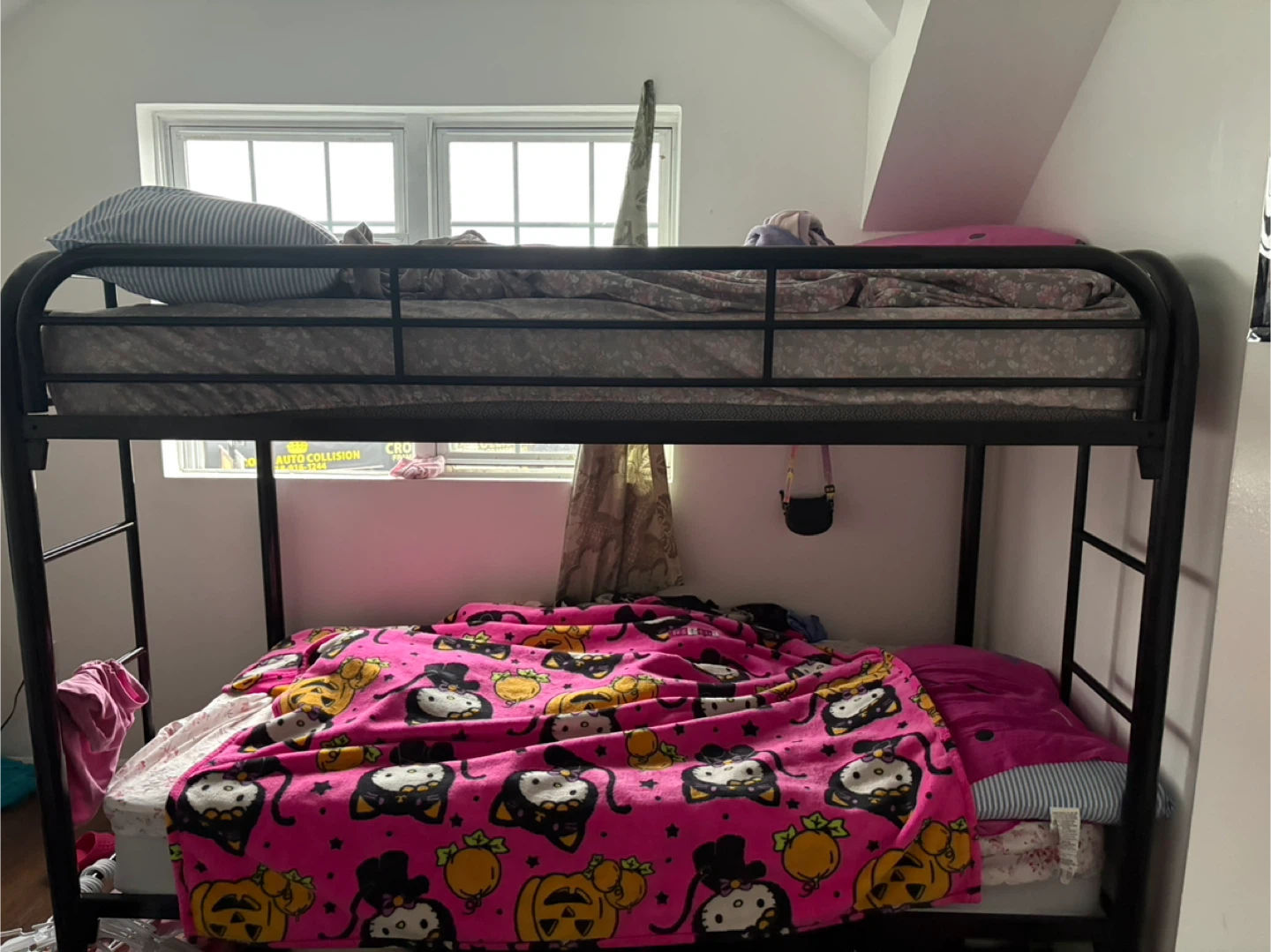 Black Metal Twin Bunk Bed