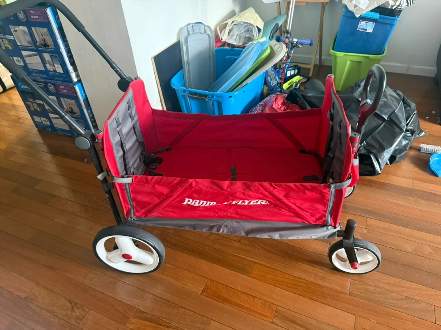 Radio Flyer Red Wagon with Handle