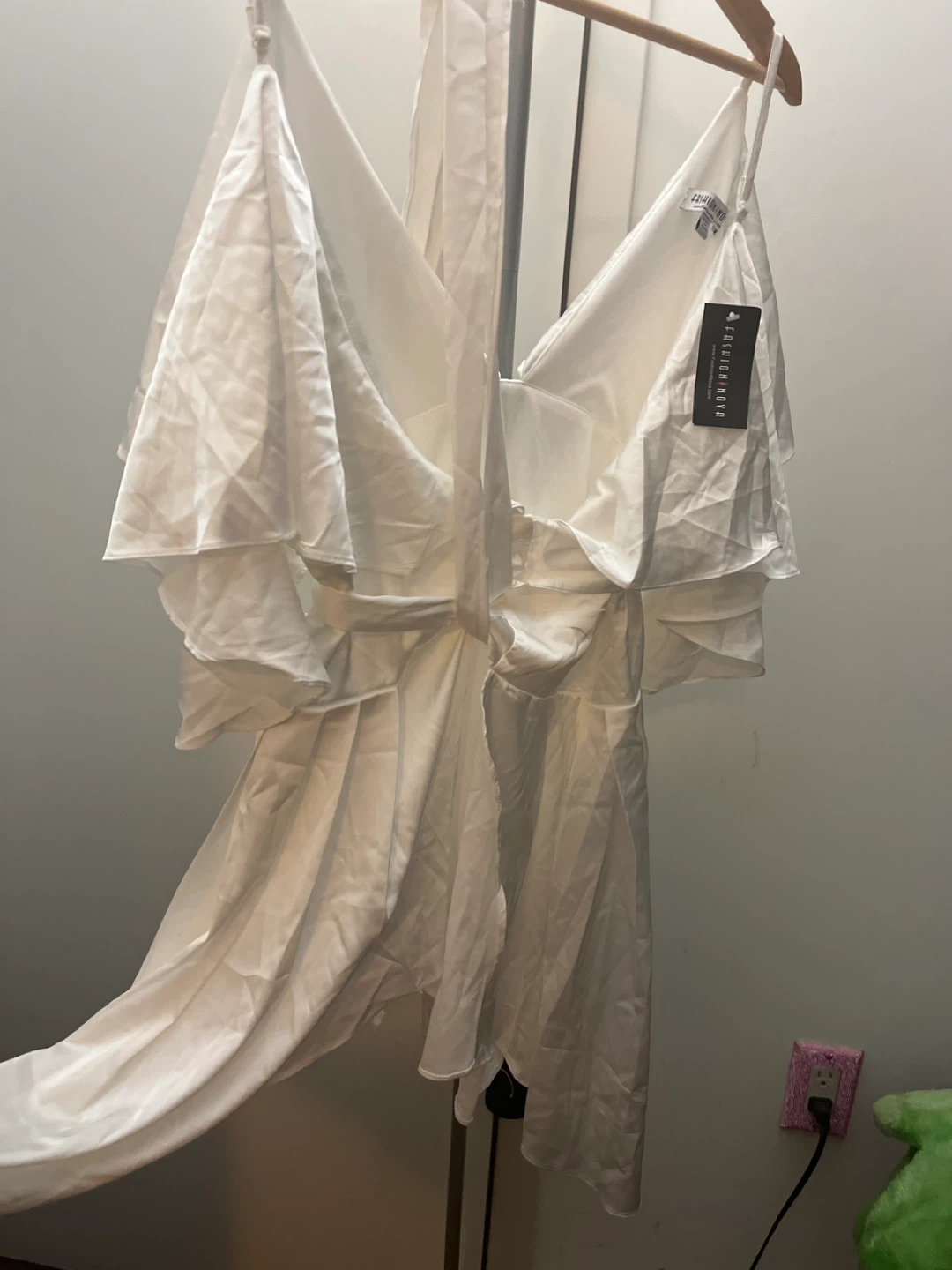 Fashion Nova White Boss Gloss Midi Dress - Size M - photo 5