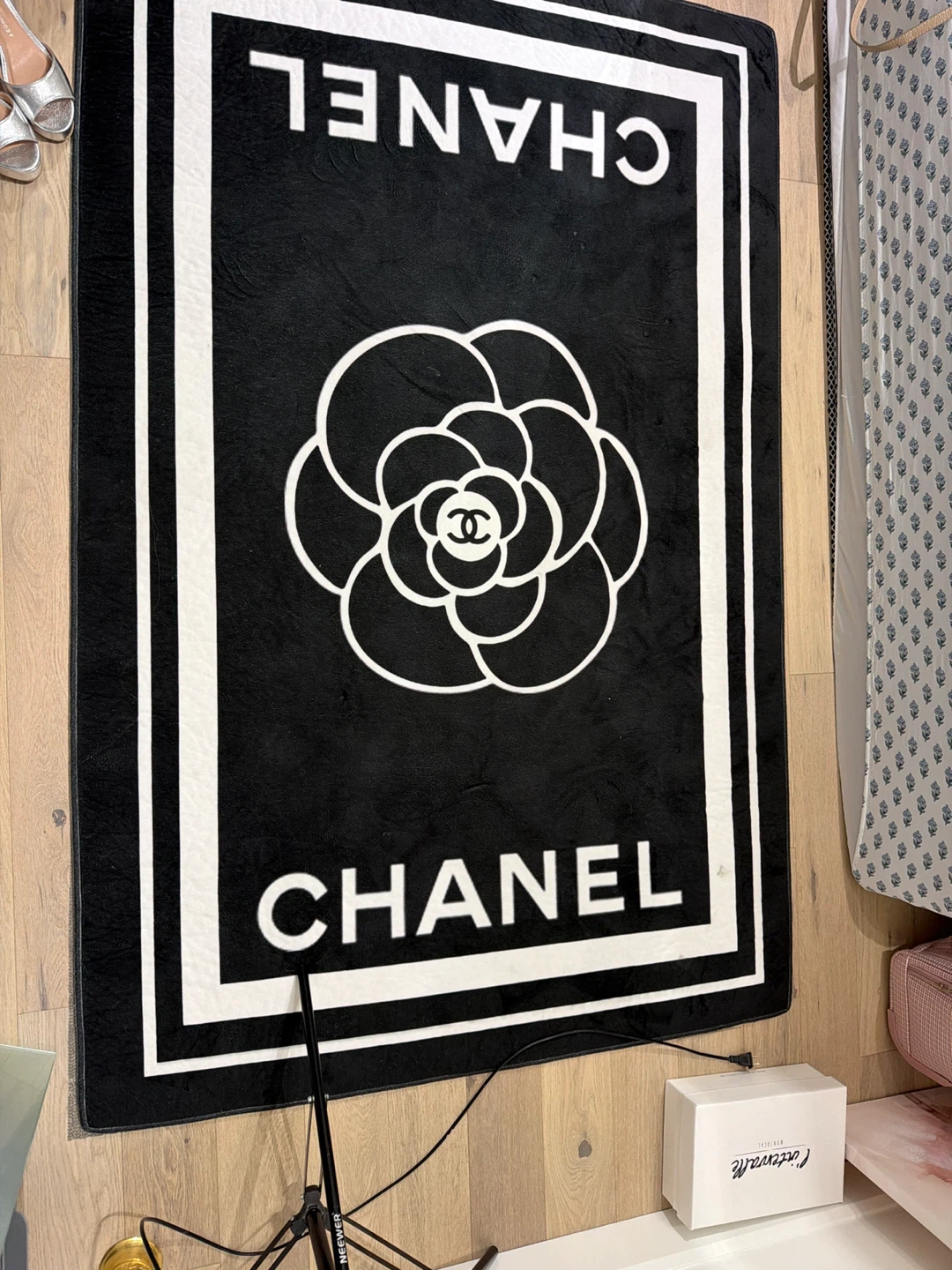 Area carpet. Washable