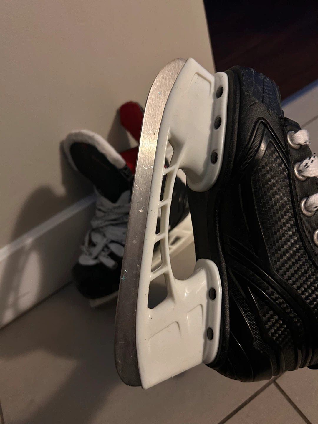 Bauer Vapor X250 Youth Ice Hockey Skates - Size Y11R - photo 2