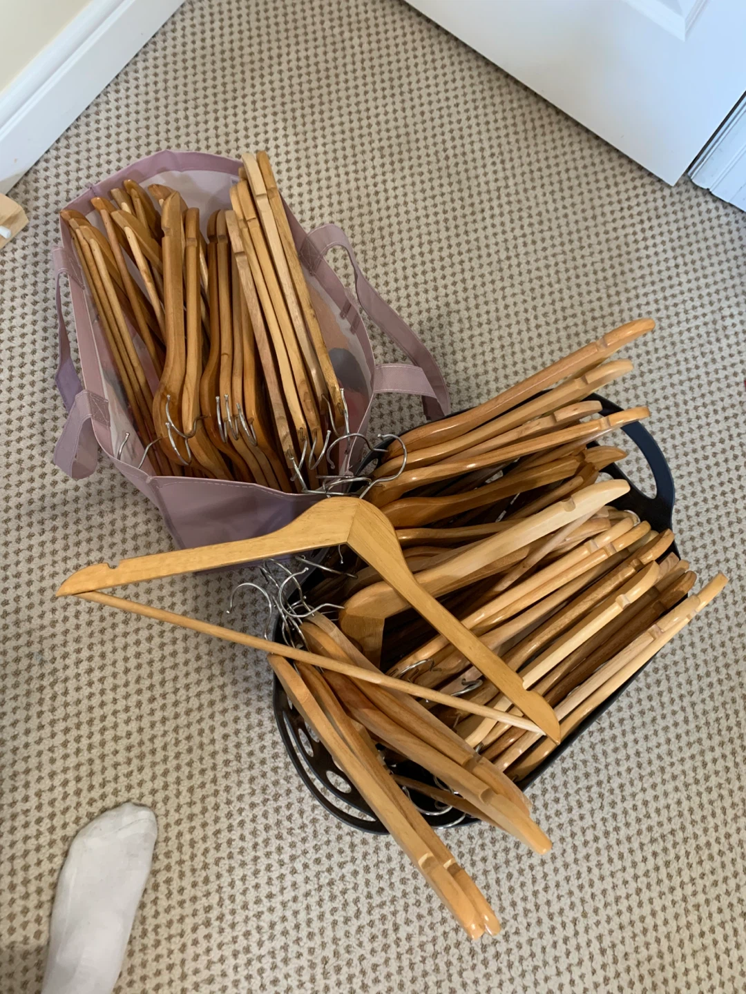 Wooden Clothes Hangers (Set of 50+)