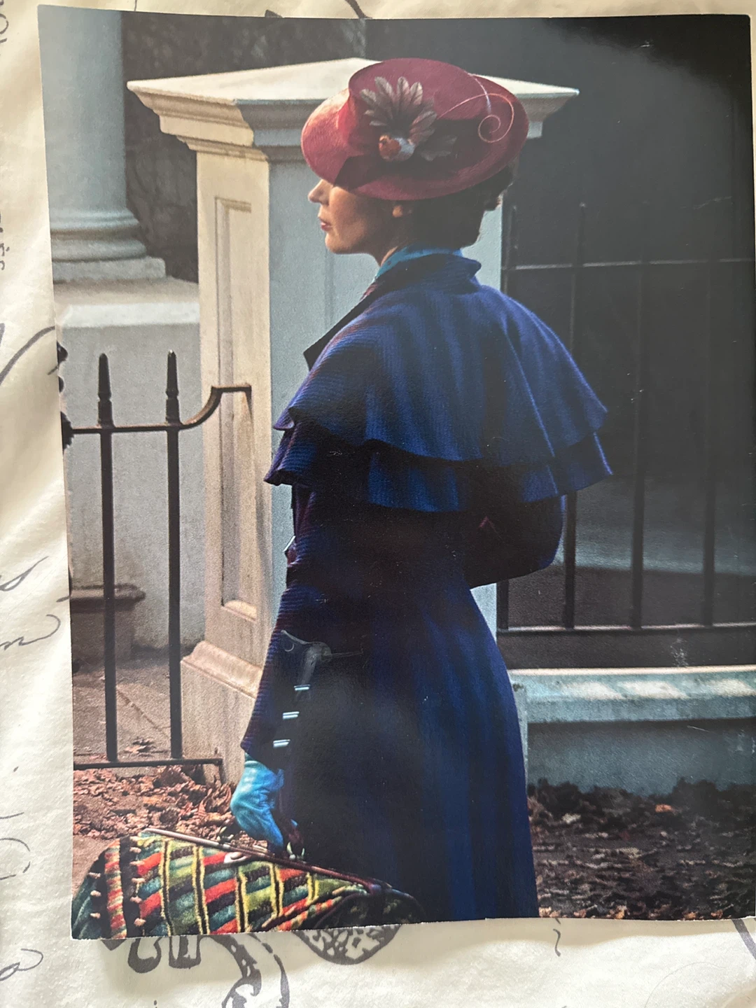 Disney Mary Poppins Returns Official Collector's Magazine - photo 2