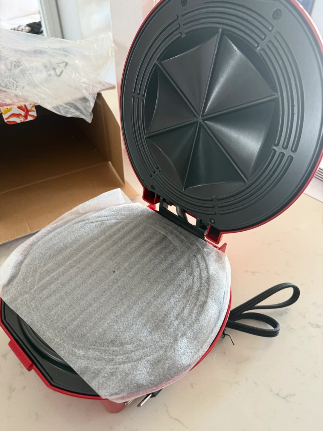 Hamilton Beach Quesadilla Maker - Makes 6 Wedges - photo 3