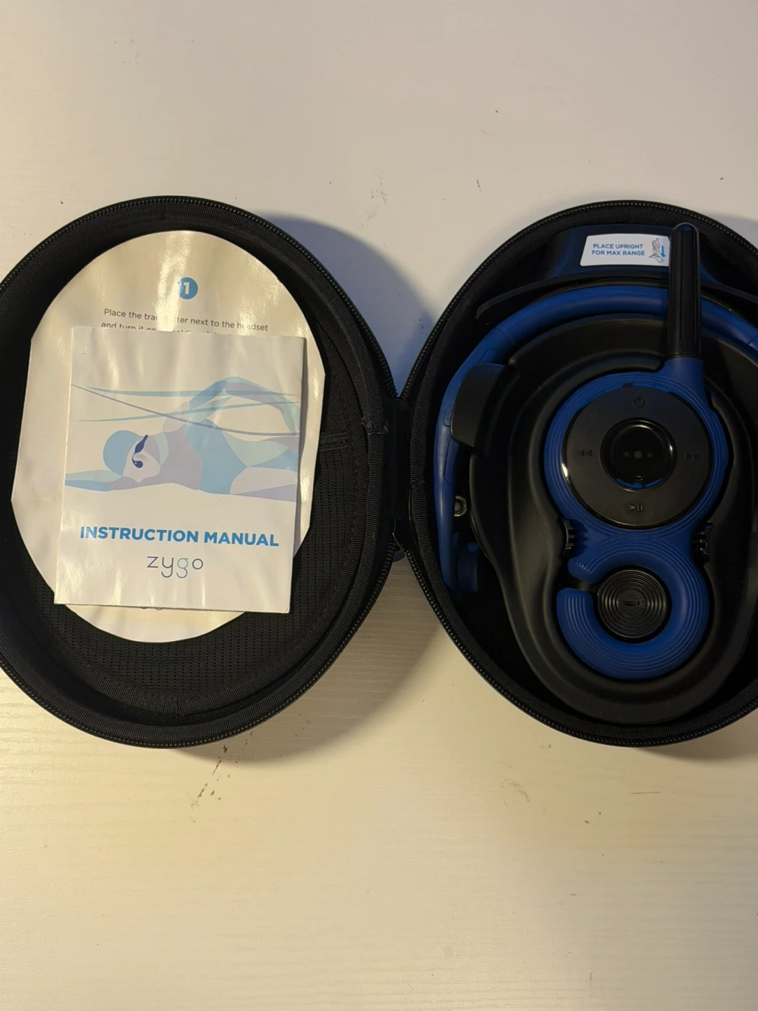 Zygo Blue Headphones with Case and Manual
