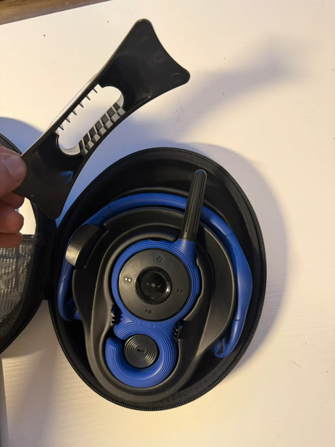 Zygo Blue Headphones with Case and Manual - photo 4