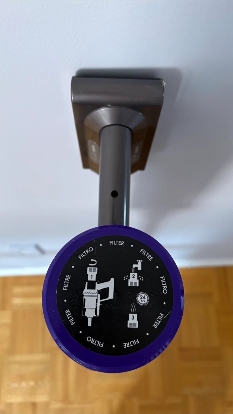 Dyson Cyclone V10 Animal Cordless Vacuum - photo 4