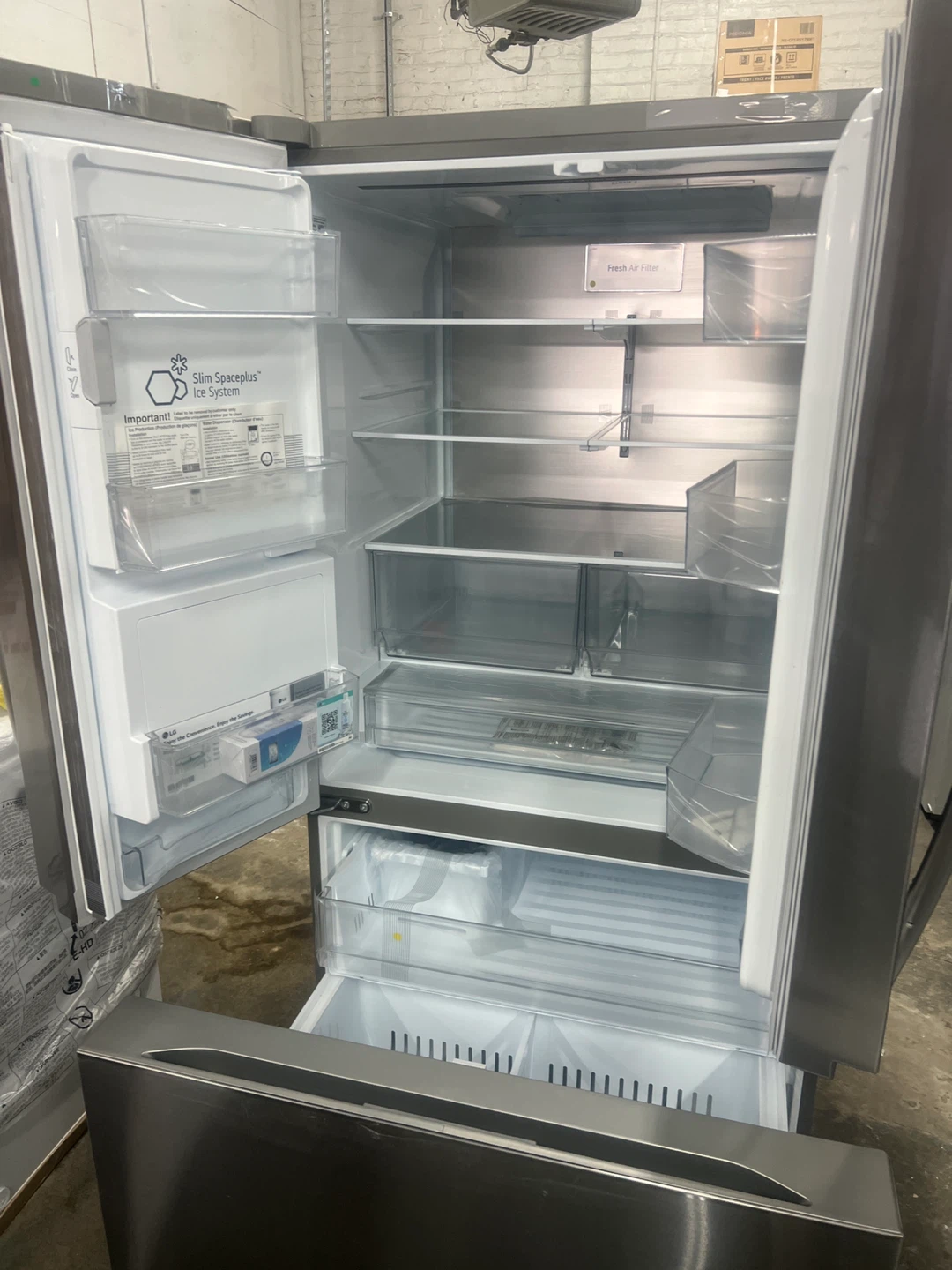 LG French Door Refrigerator with Ice and Water Dispenser - photo 4