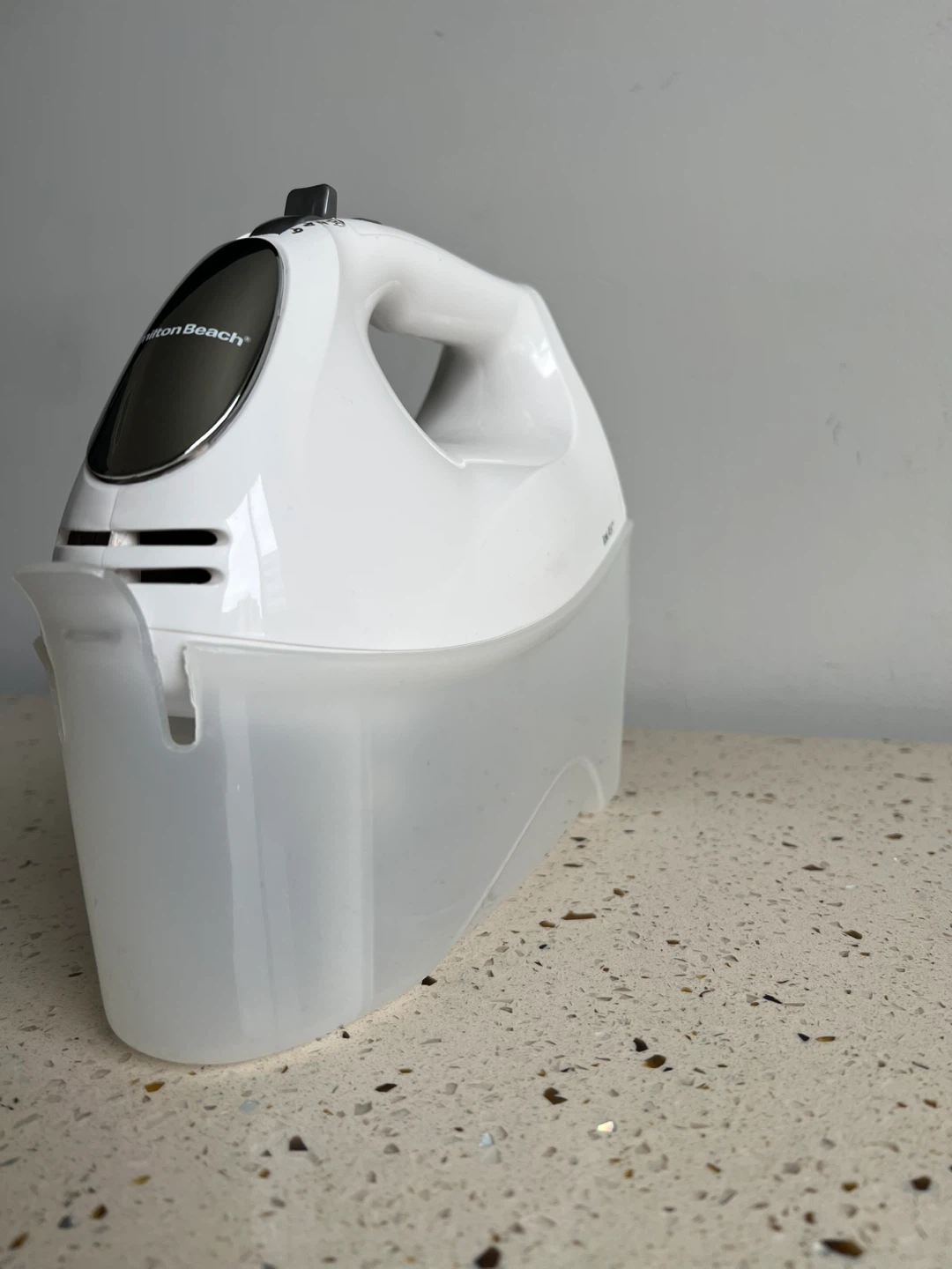 Hamilton Hand Mixer w/Storage Case - Spring Cleaning Sale ✈️ - photo 2