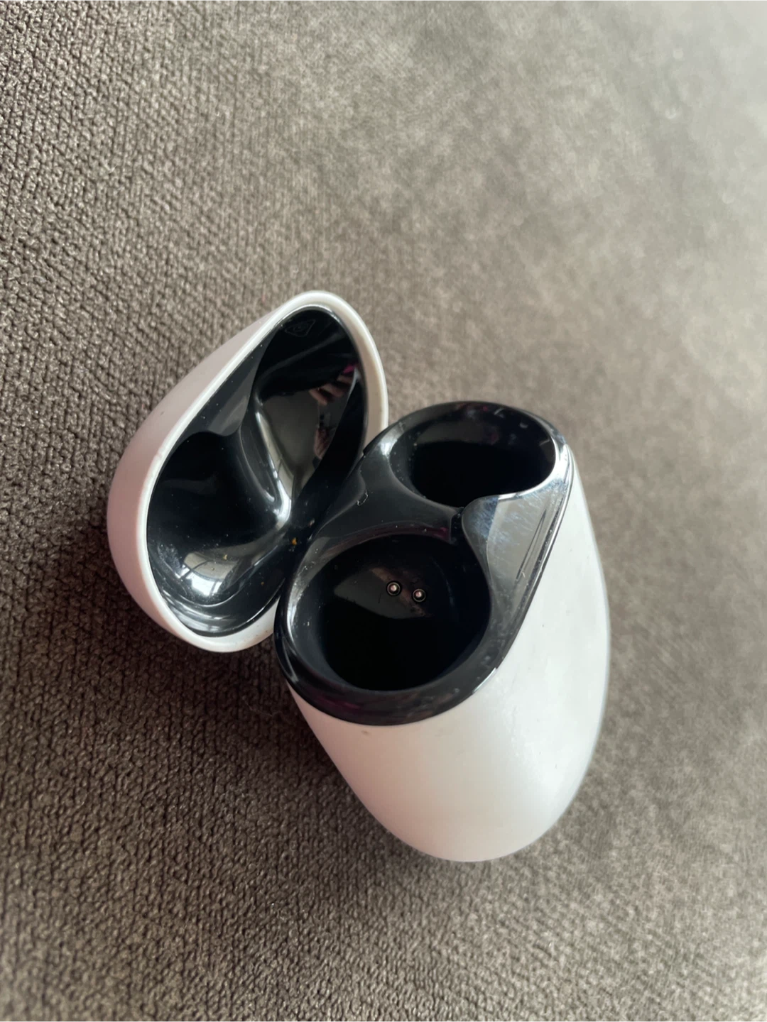 Google Pixel Buds Pro Charging Case - White - photo 2