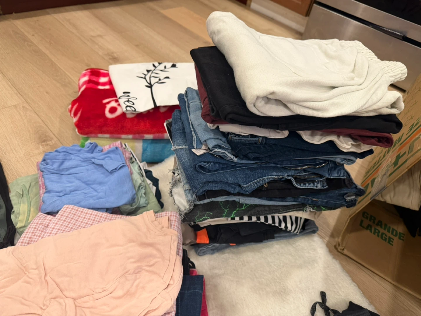 Free blanket and woman jean