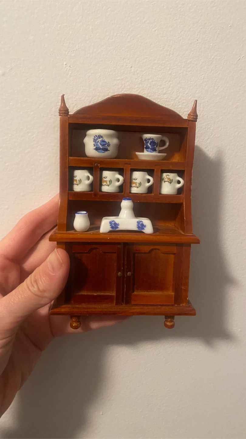 Miniature kitchen dresser 5.5 inches tall