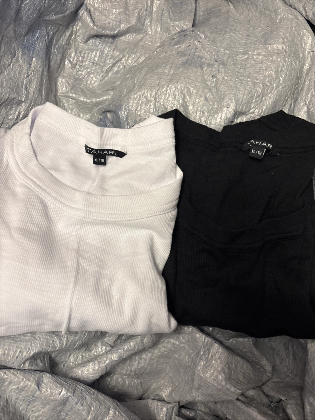 NWOT Tahari Pack of 2 Ribbed Long Sleeve Shirts Black White XL