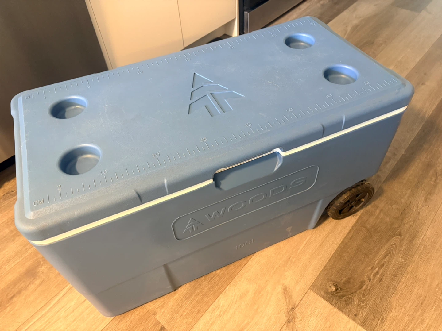 Woods 100L Cooler with Wheels