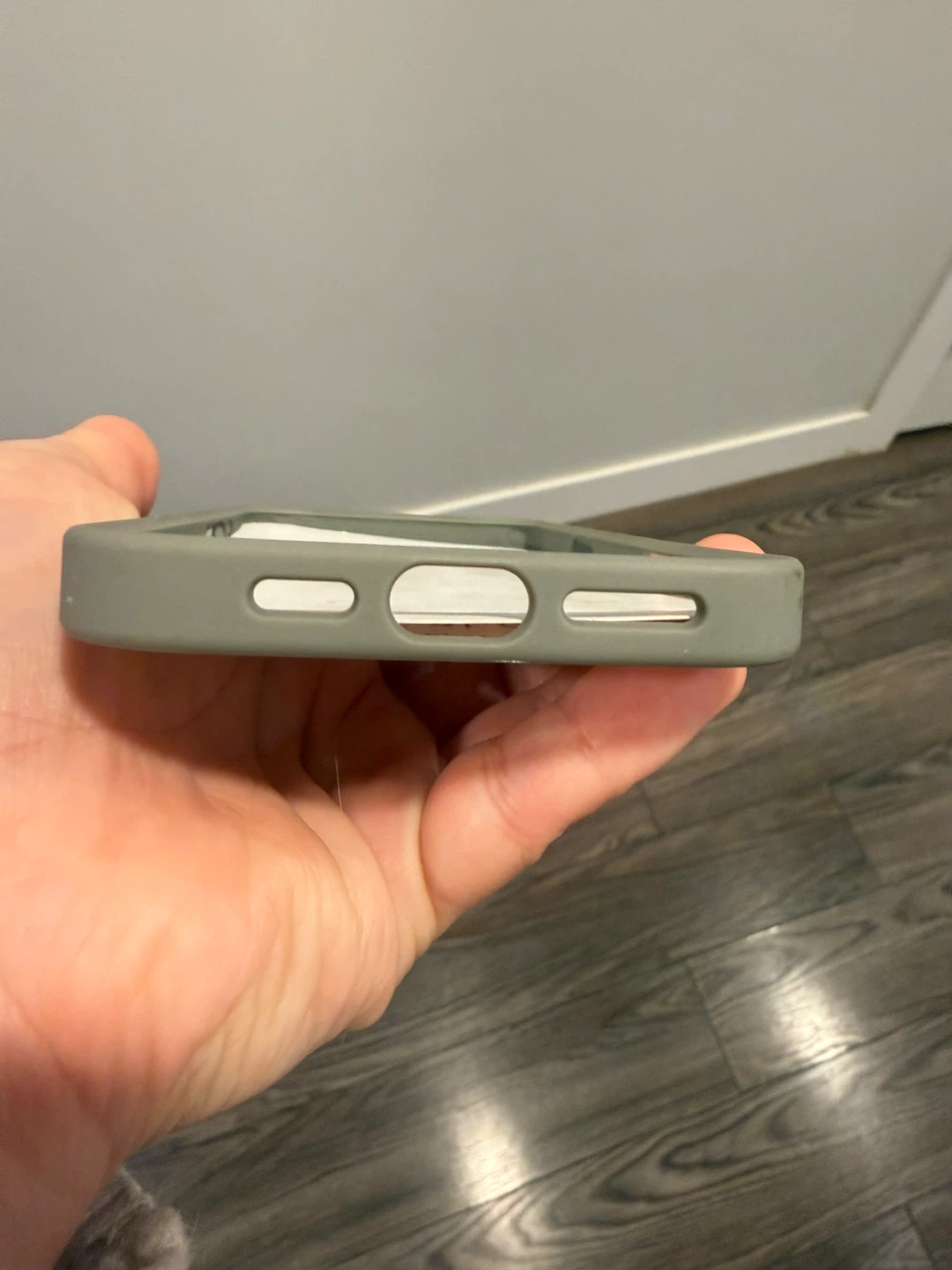 IP 16 Plus Phone Case - photo 4