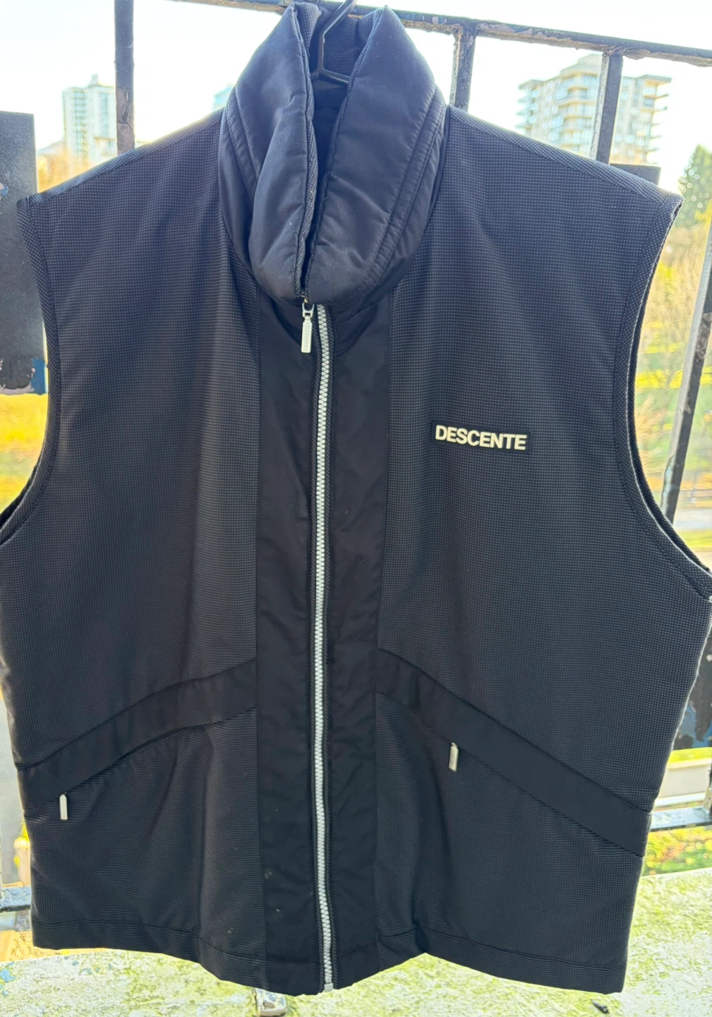 Vintage Descente Women's Black Vest Size 12 US 12
