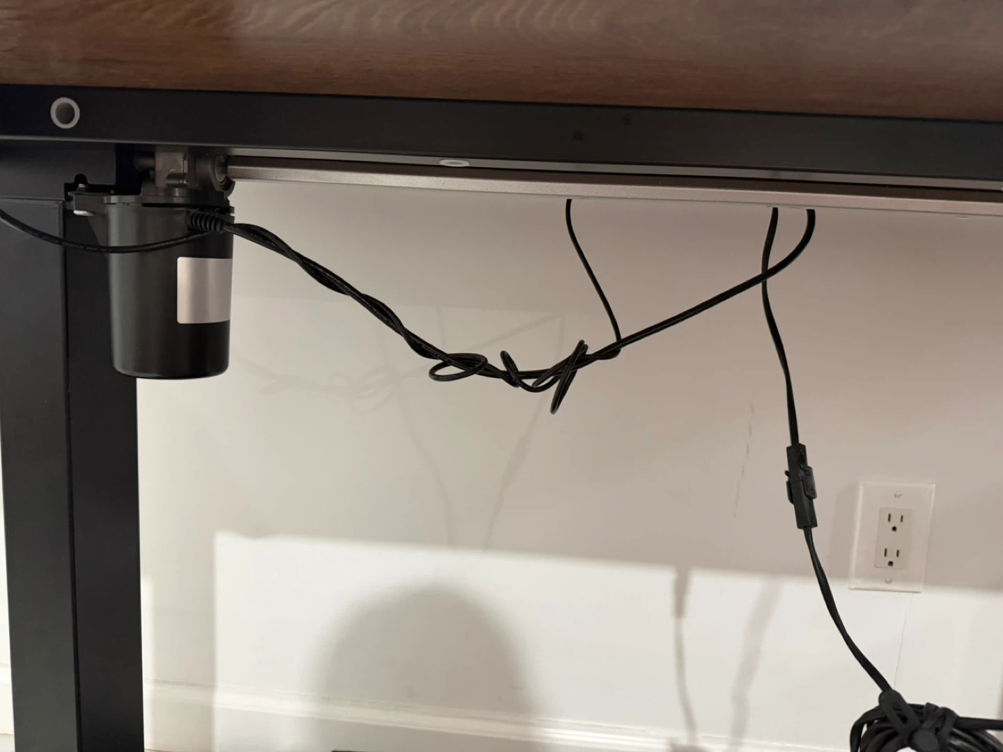 Adjustable Standing Desk - Wood Top - photo 3