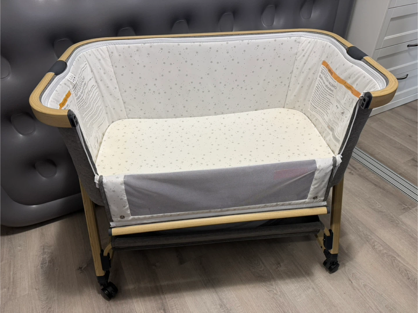 Maydolly 3-in-1 Baby Bassinet Bedside Crib - Like New - photo 2