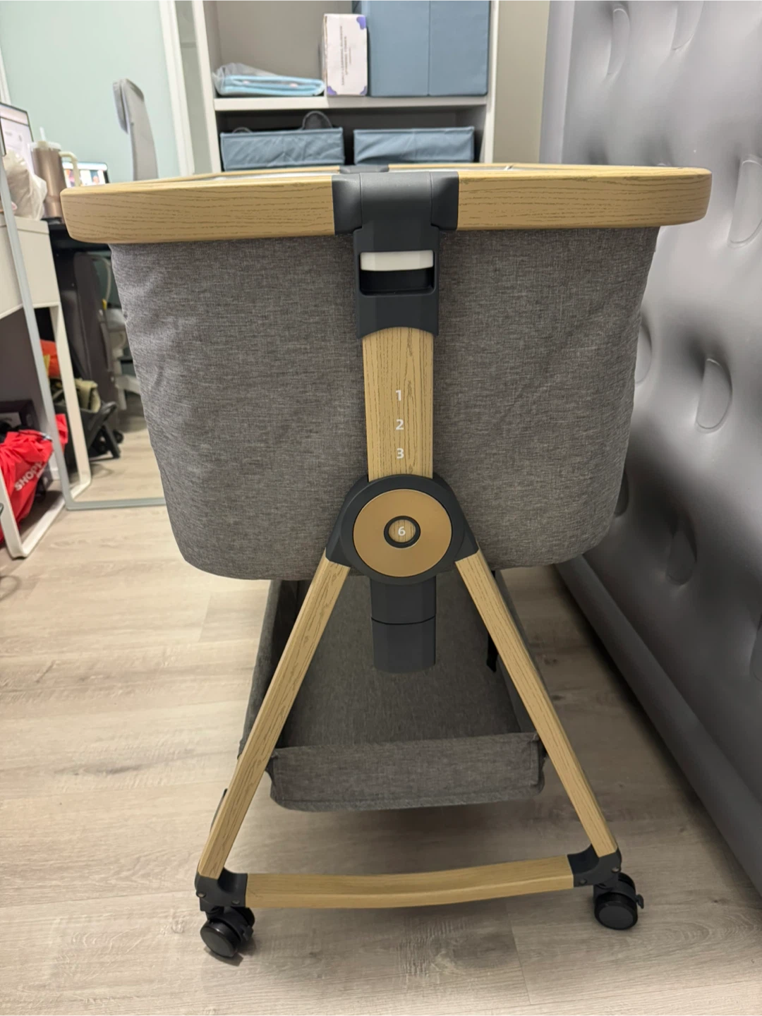 Maydolly 3-in-1 Baby Bassinet Bedside Crib - Like New - photo 5