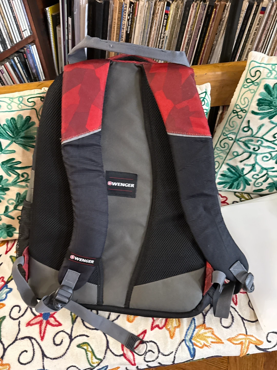 Wenger Red Camo Backpack - photo 2