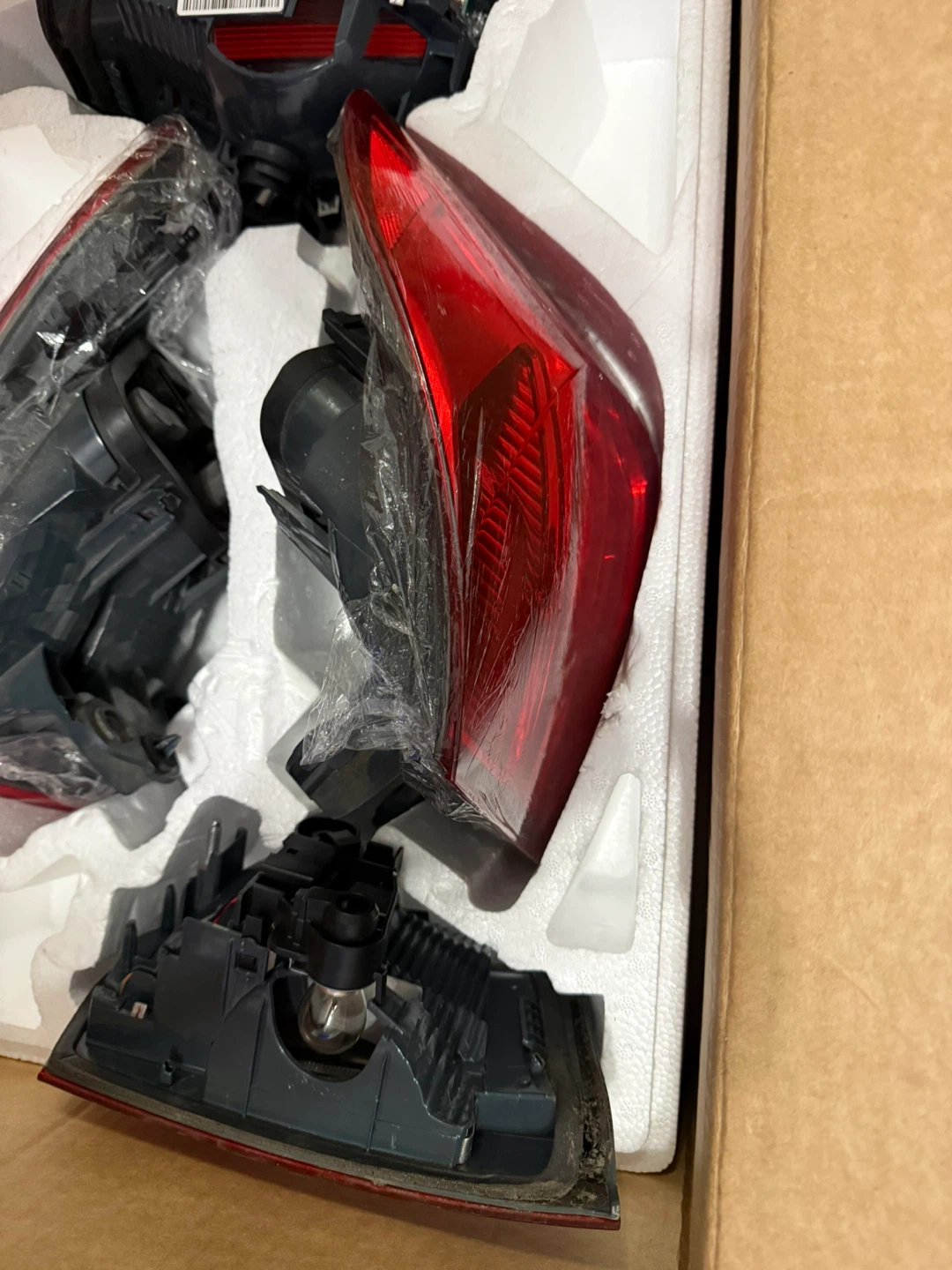 Set of 4 Red Tail Lights - photo 2