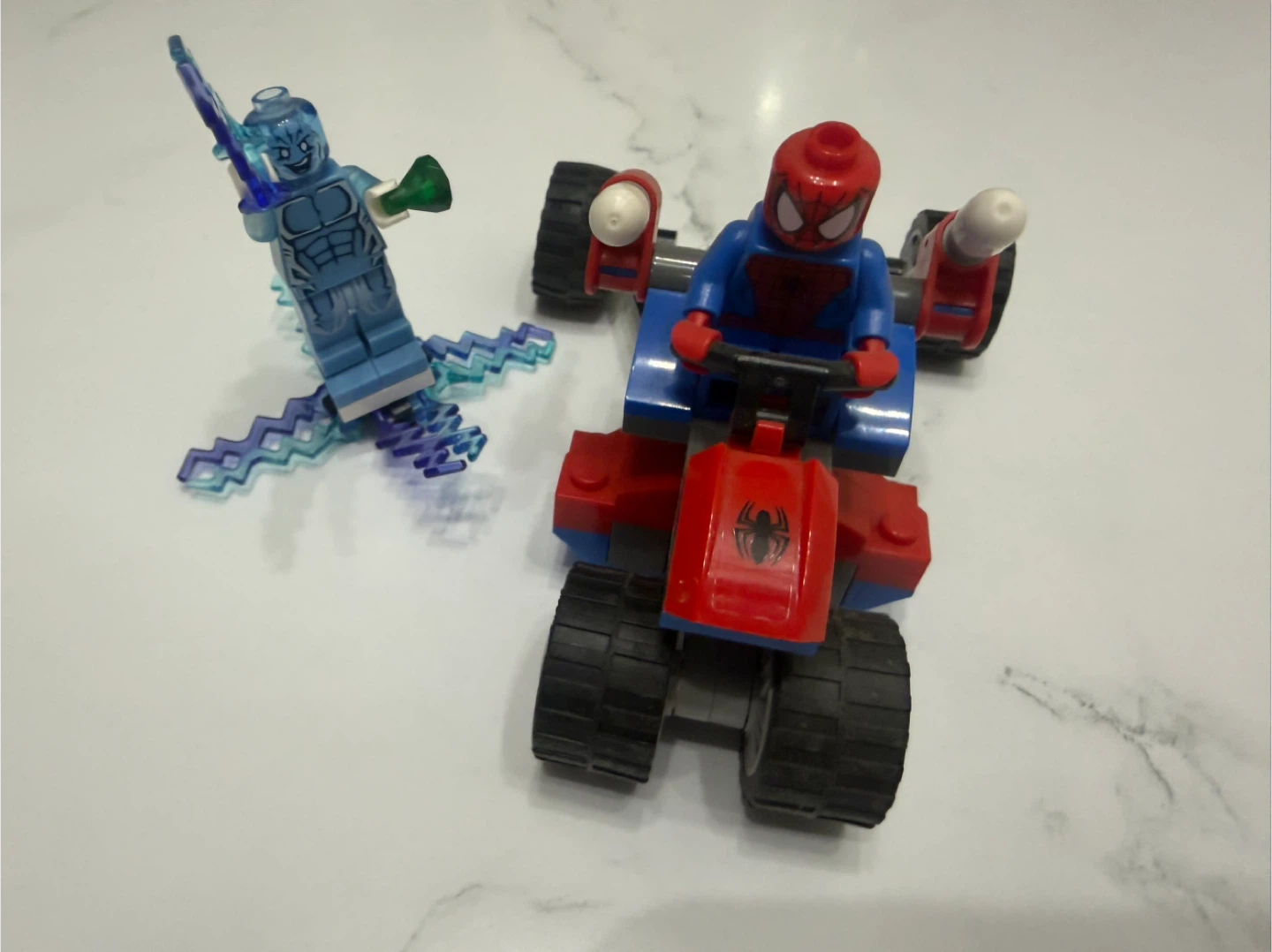 LEGO Marvel Super Heroes Spider-Man 76014 - photo 2