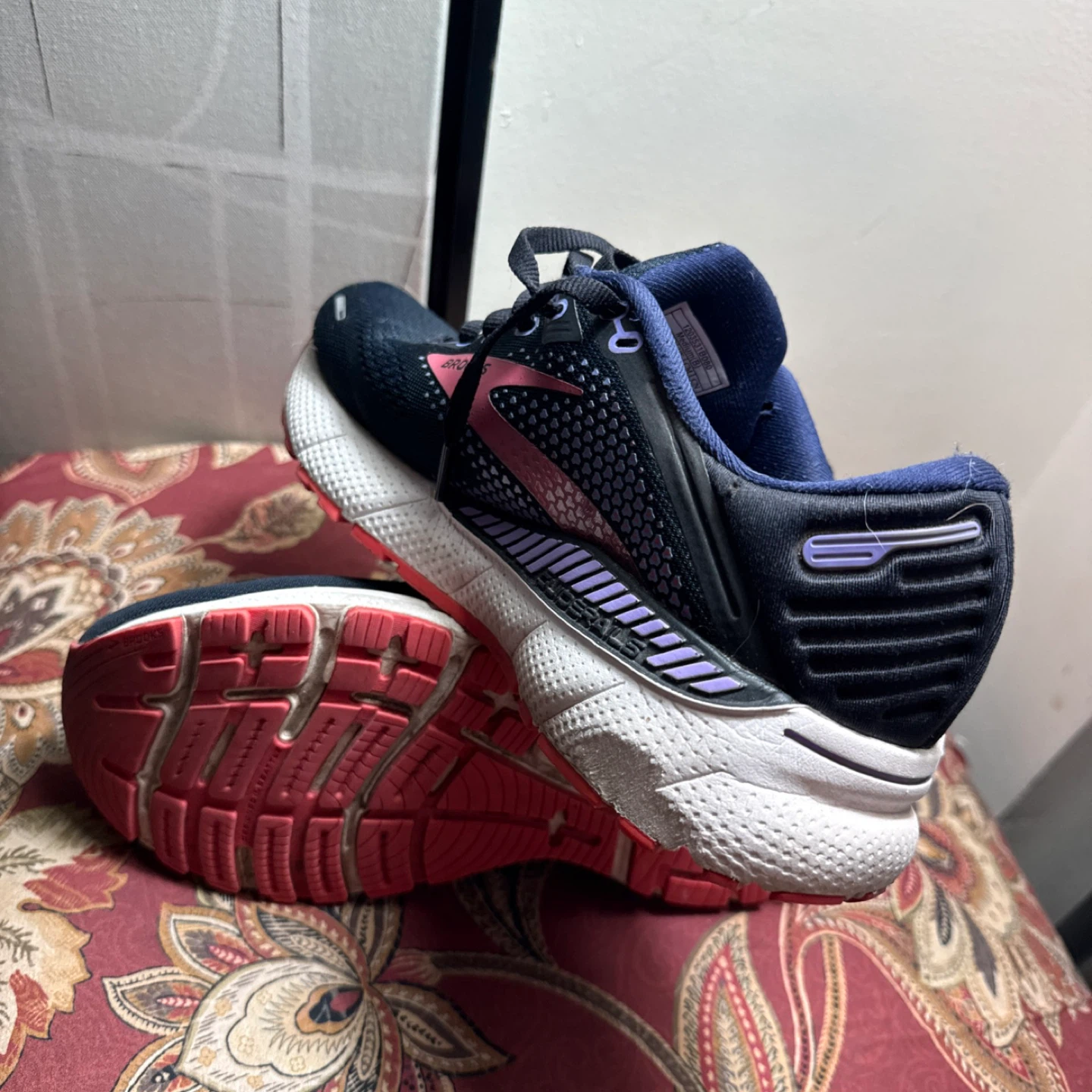 Brooks Adrenaline GTS 22 Women's Running Shoes - photo 3