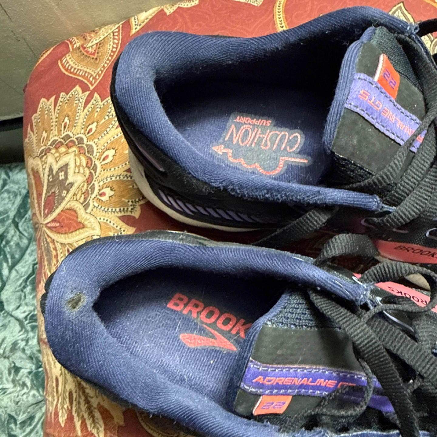 Brooks Adrenaline GTS 22 Women's Running Shoes - photo 2