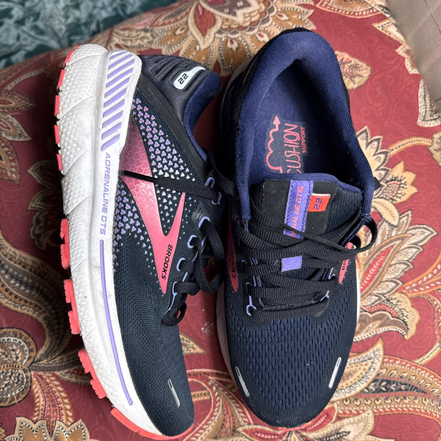 Brooks Adrenaline GTS 22 Women's Running Shoes