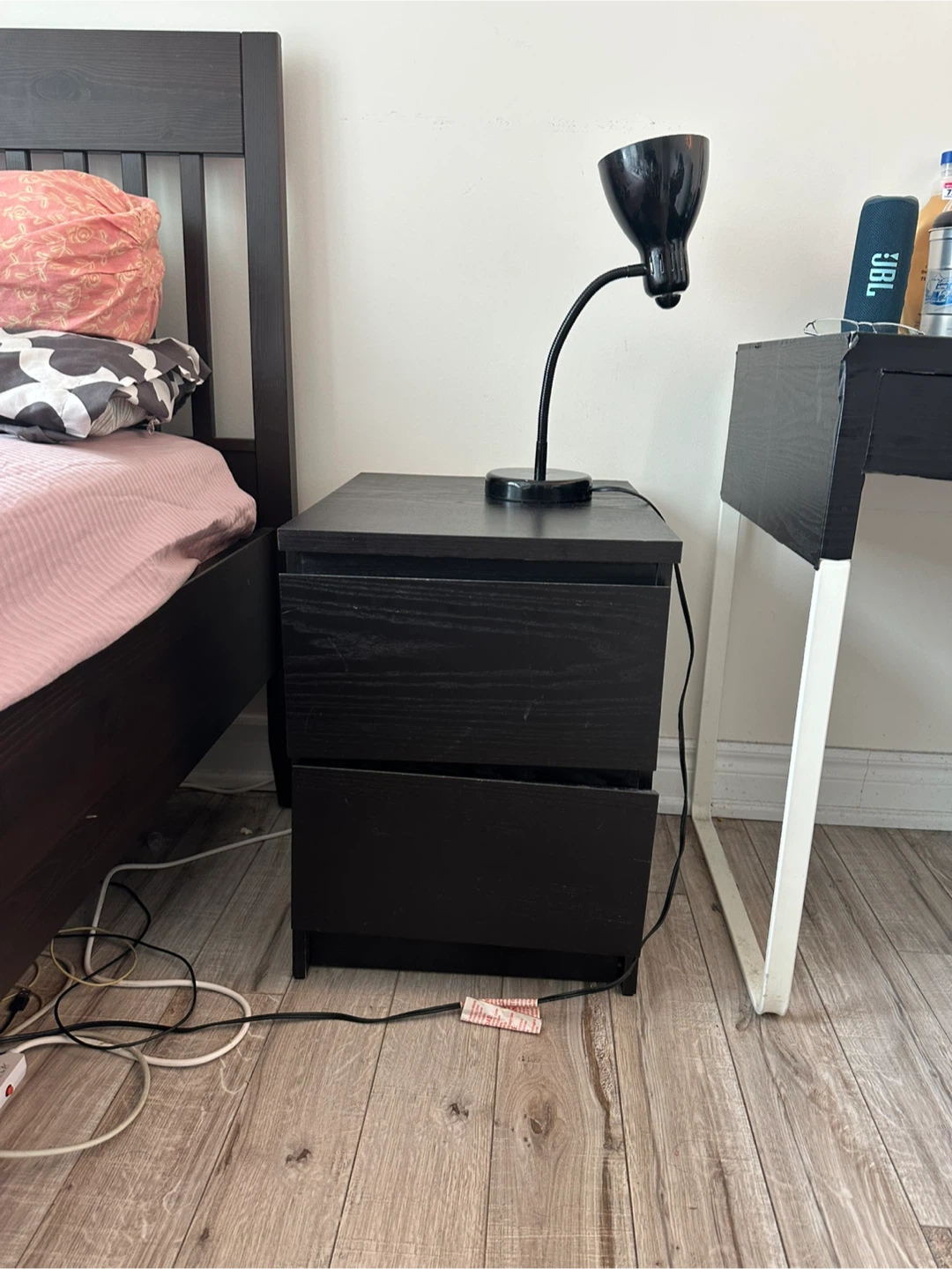 Double Bed + Mattress+ Side Table  All In - photo 3