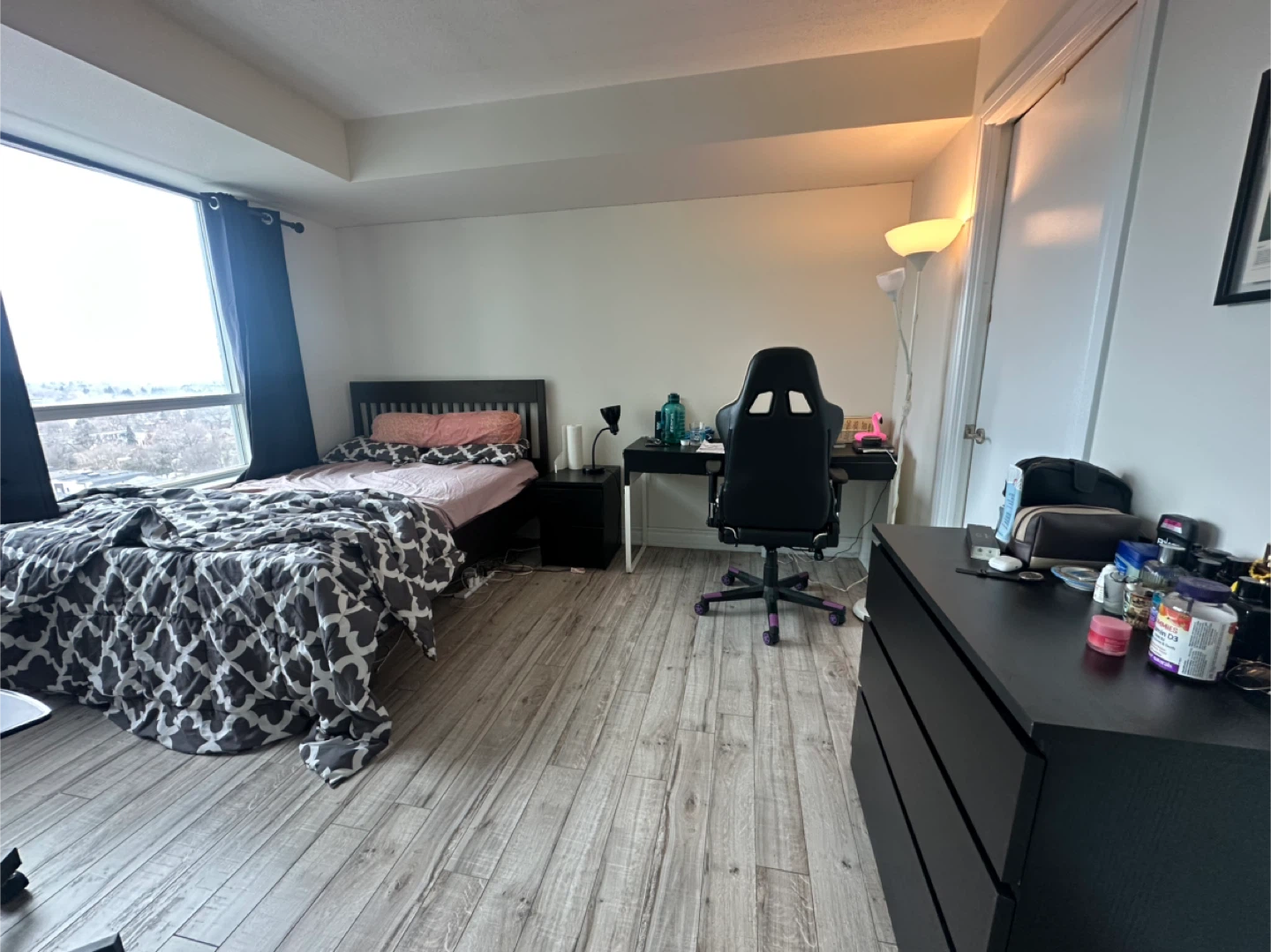 Double Bed + Mattress+ Side Table  All In - photo 4