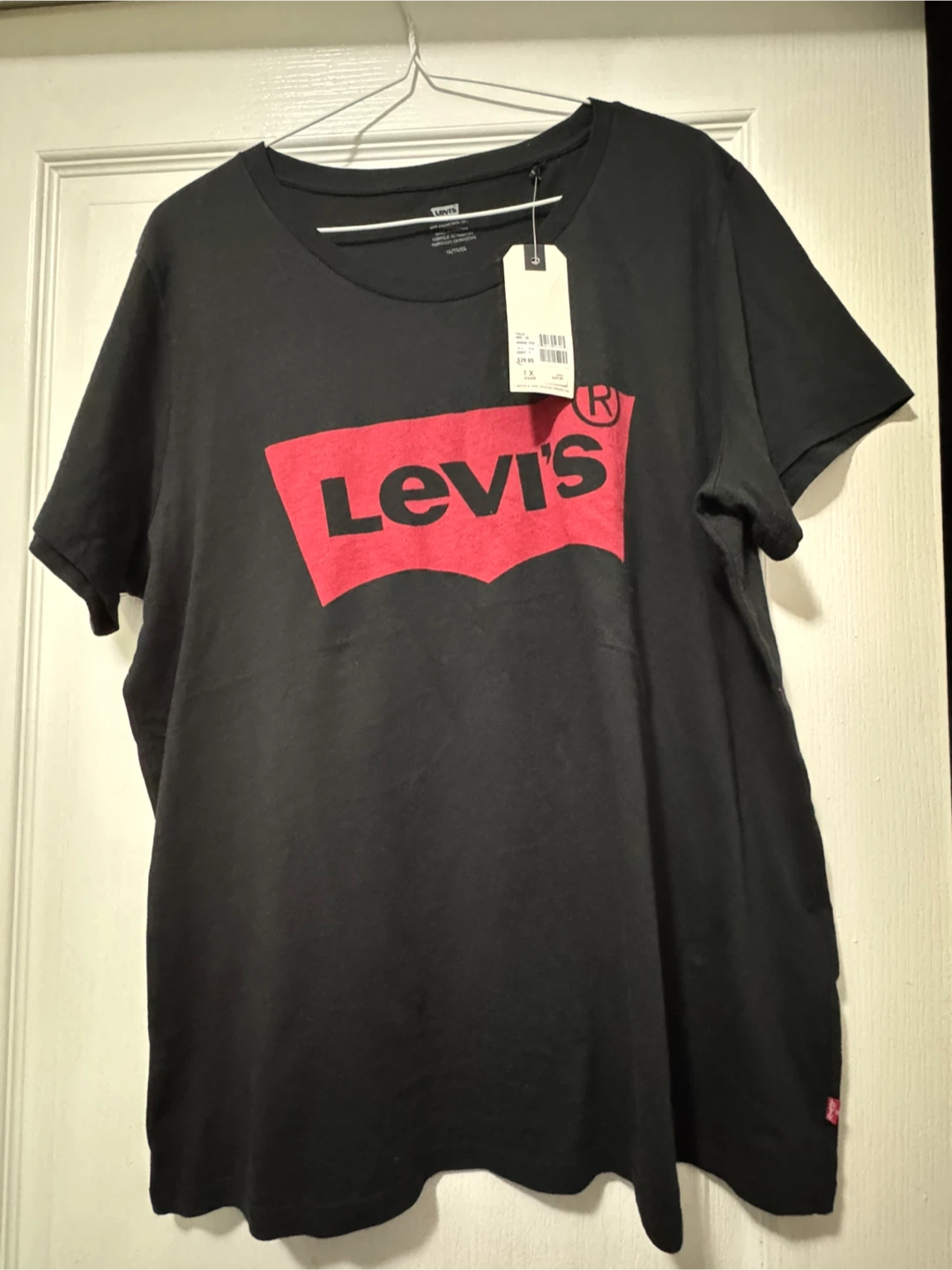 Levi's Black T-Shirt with Red Logo 1x - photo 2