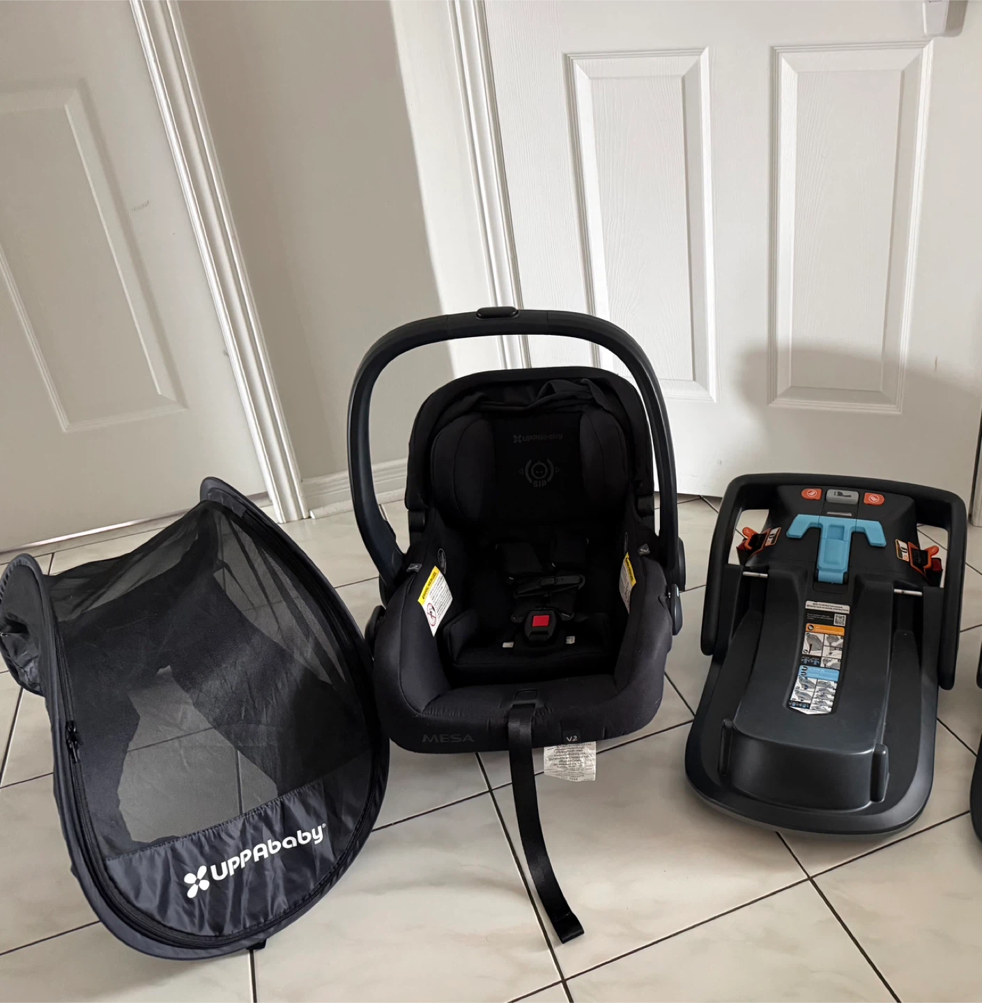 UPPAbaby MESA Infant Car Seat with Base and Sunshade