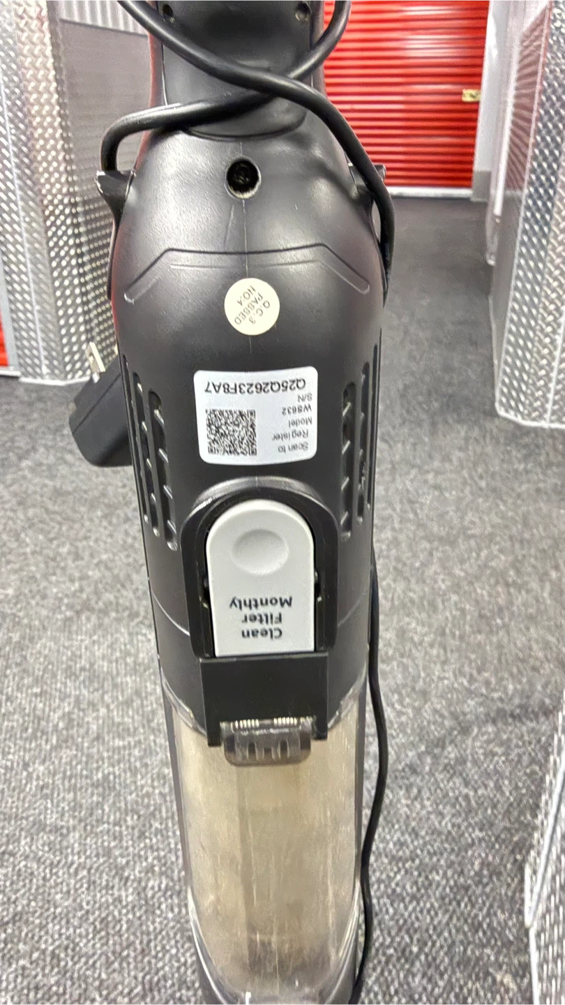 Shark Cordless Stick Vacuum Cleaner - photo 3