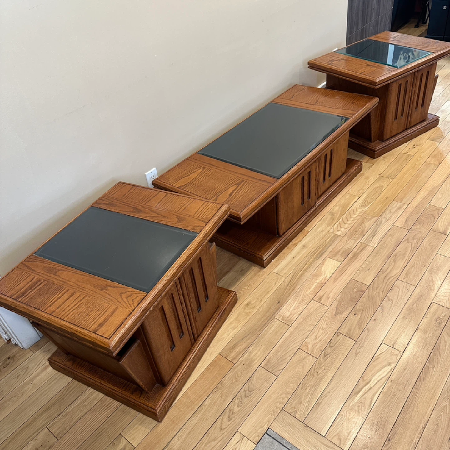 Palliser Oak Wood Coffee Table & Side Tables Set (3-Piece) - photo 2