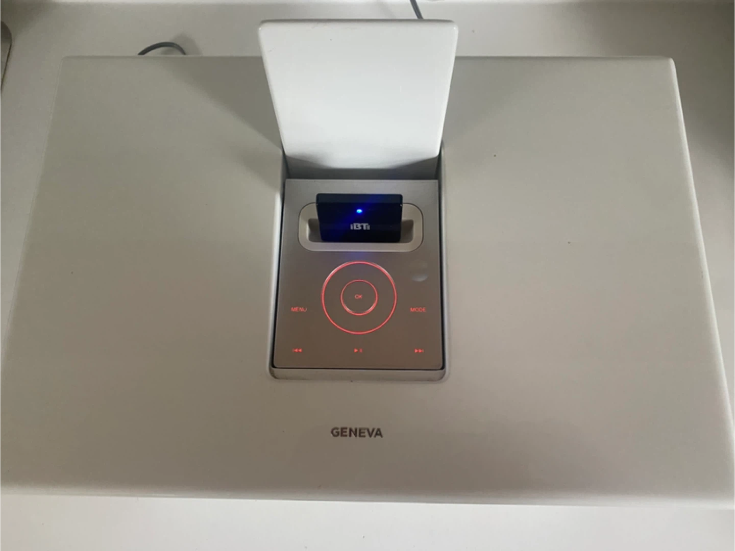 Geneva Hi-Fi Model M Dock Speaker w/ Bluetooth & remote - photo 2