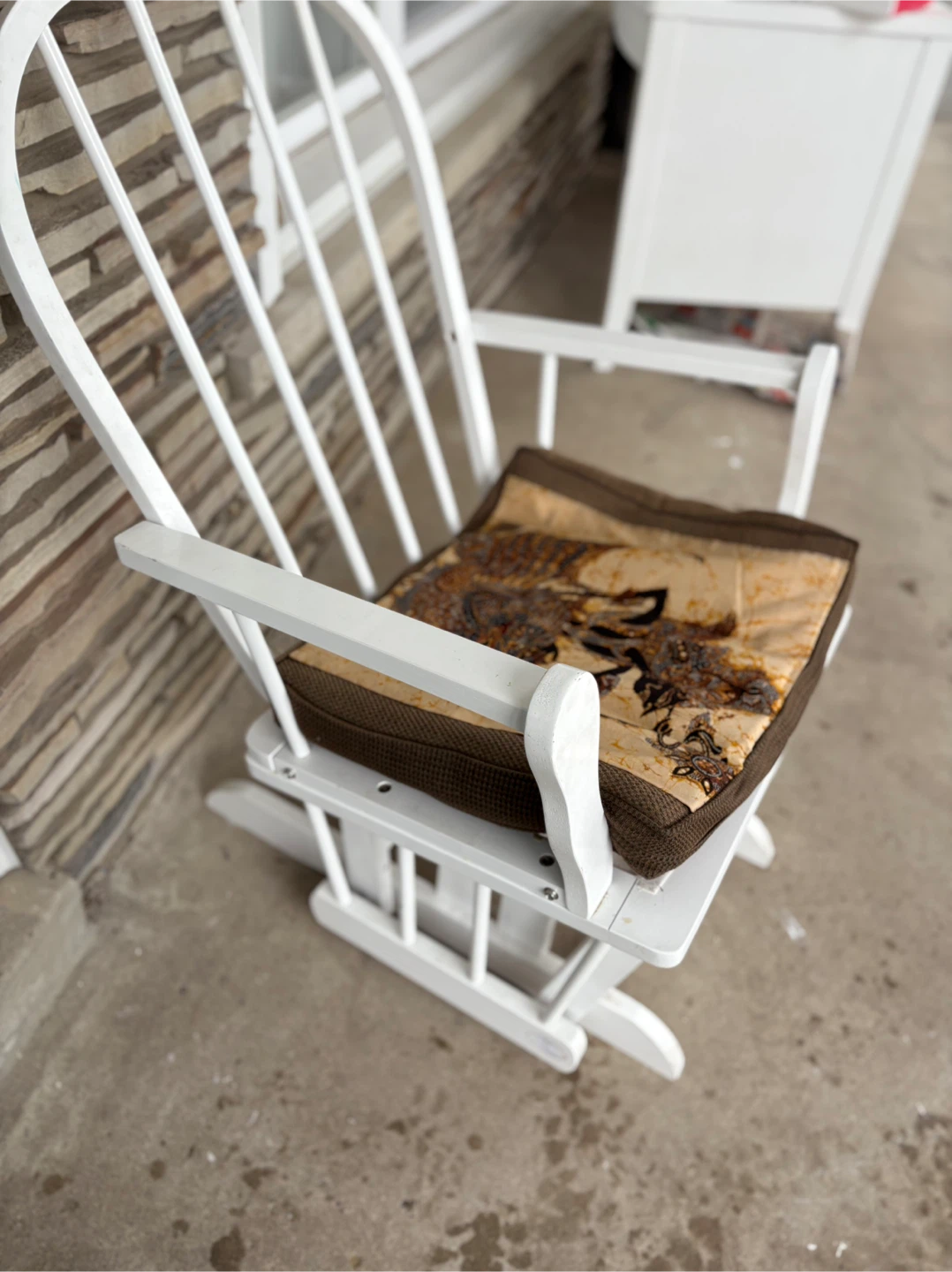 White Wooden Rocking Chair with Decorative Cushion - photo 2