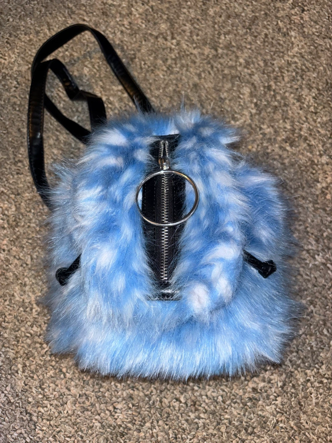 Blue Fluffy Bucket Bacpack