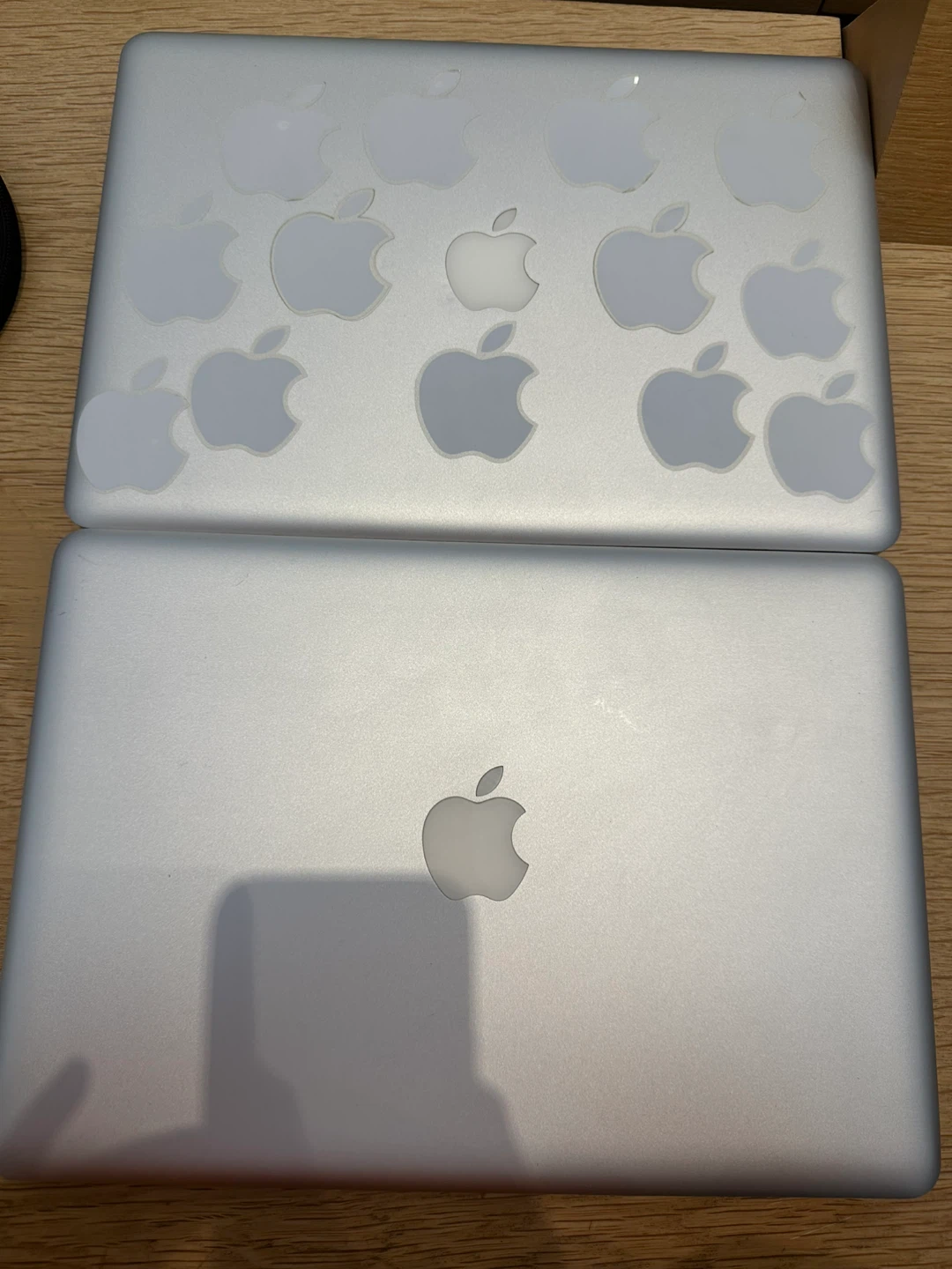 Apple MacBook Laptop - Silver