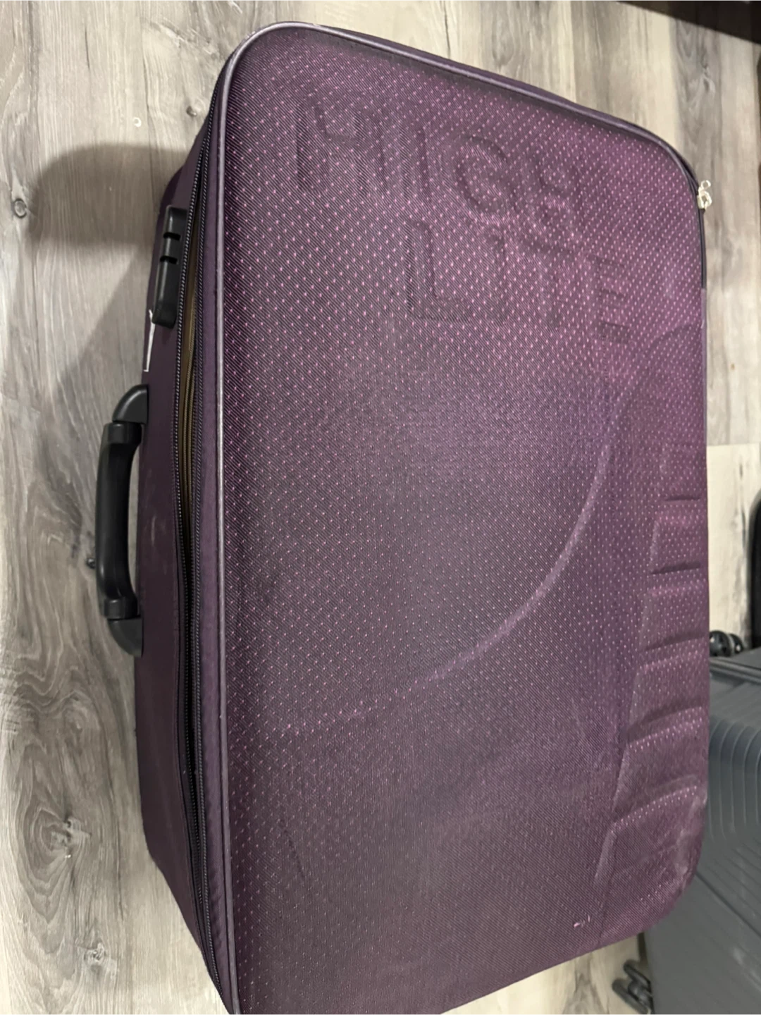 Highlight Luggage - Purple Rolling Suitcase