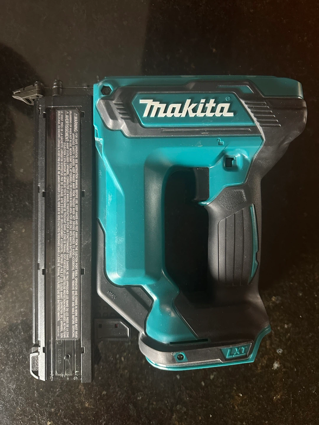 Makita DFN350 18V Cordless Brad Nailer - photo 2