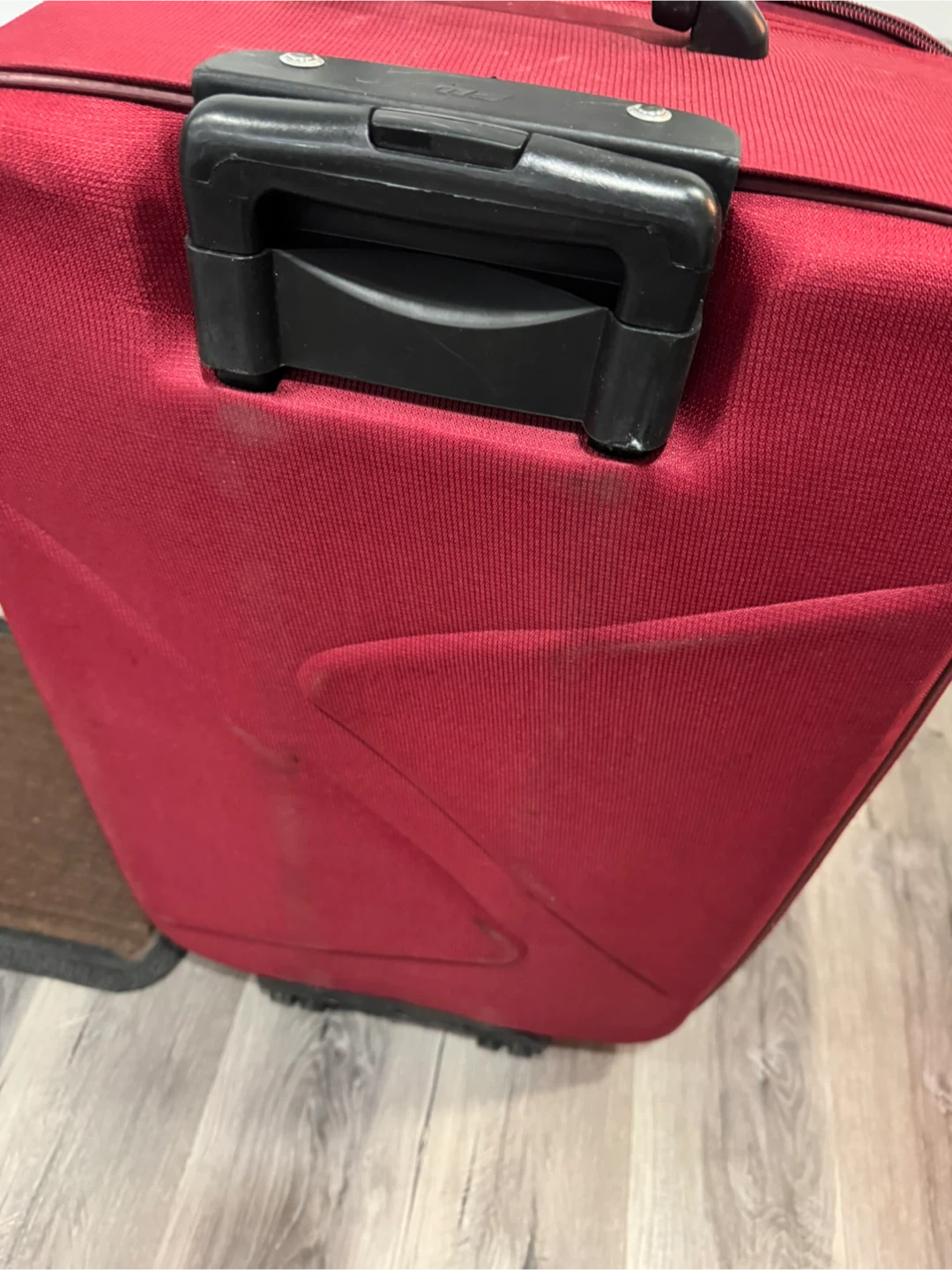 Highlite Red Suitcase Luggage - photo 3