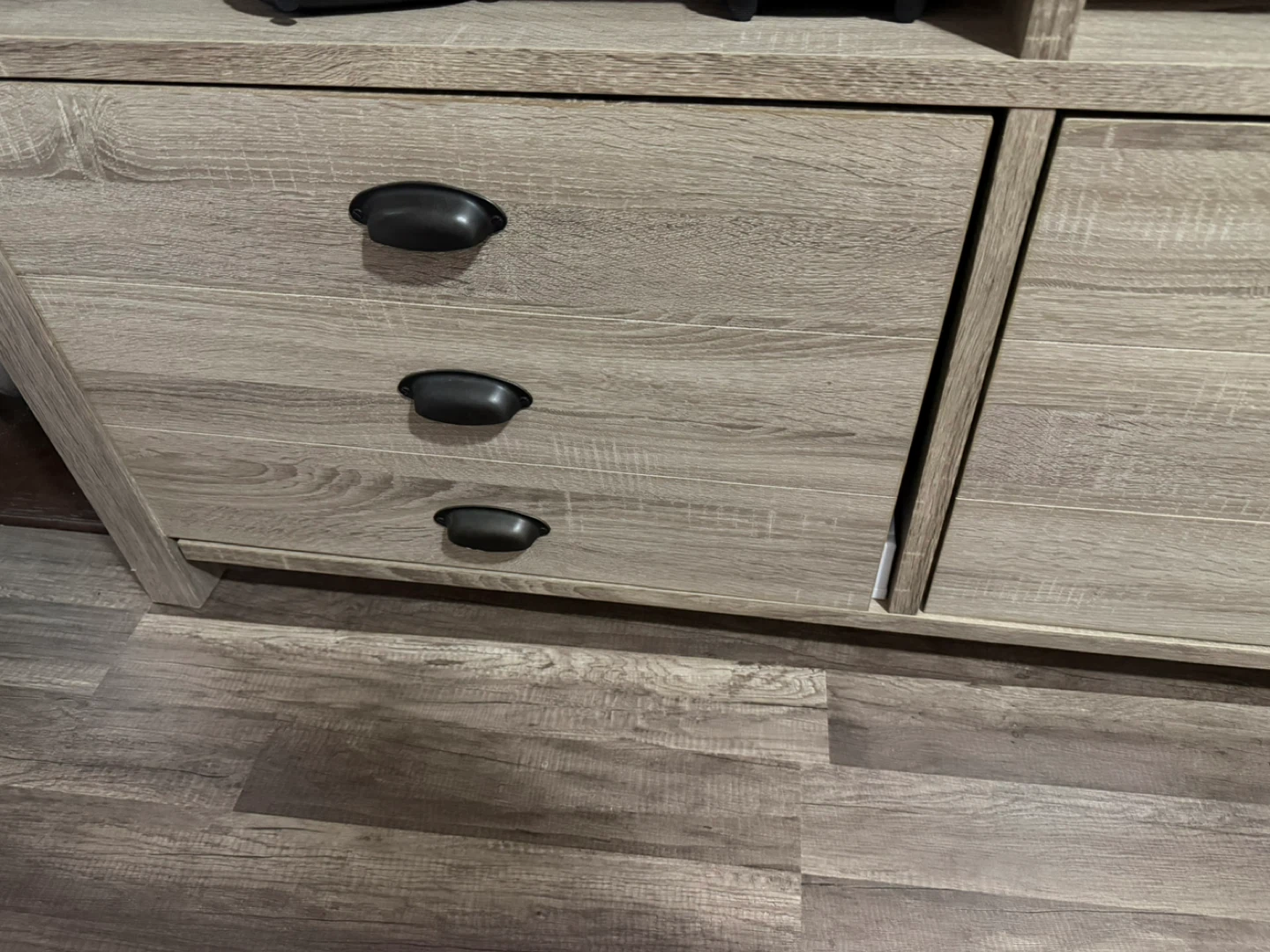 Free tv stand - photo 2