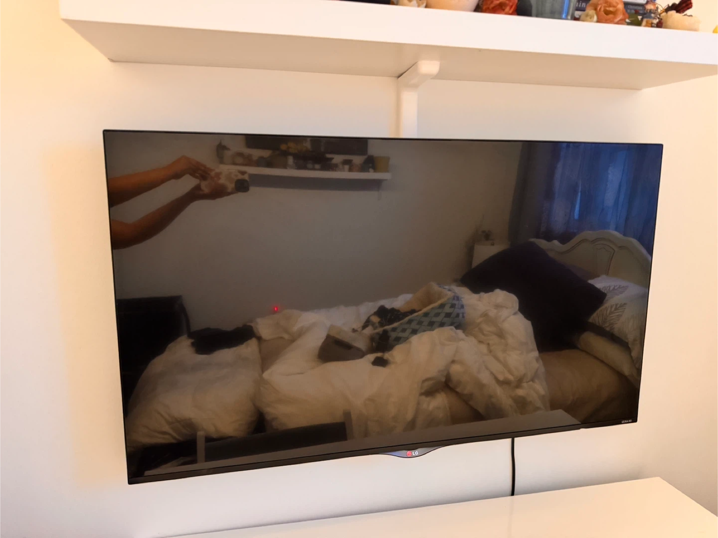 LG 49" Smart TV - photo 2
