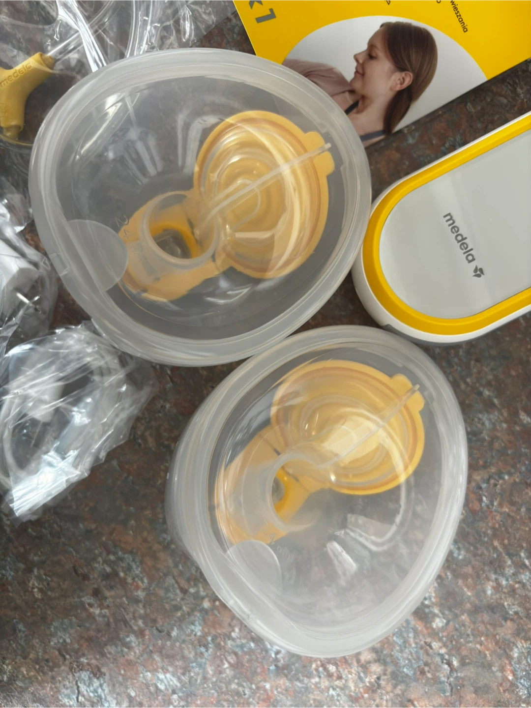 NEW medela Freestyle Double Electric Breast Pump Kit - photo 3