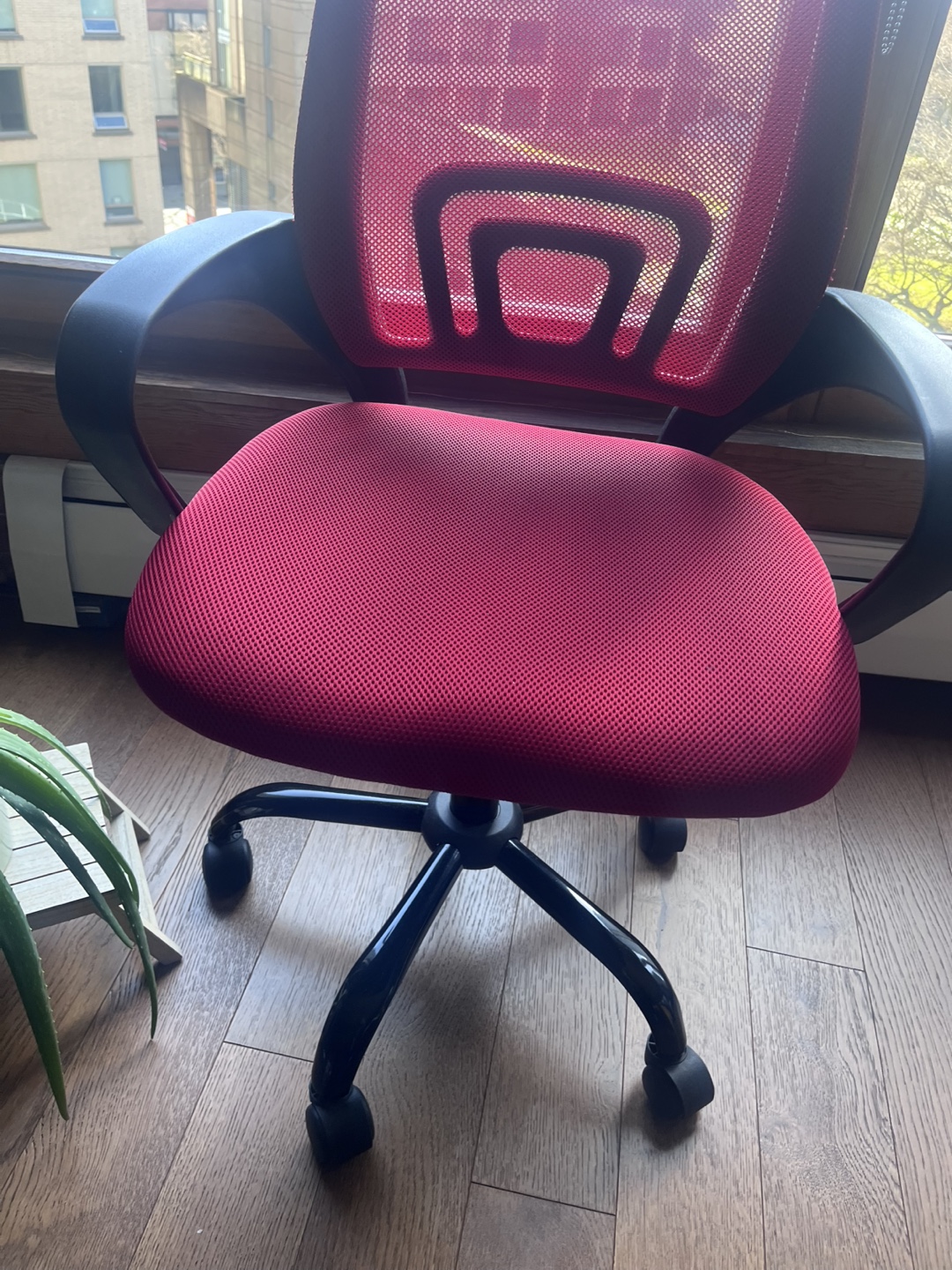 Ergonomic Mid Back Office Chair Like New • Metal Base
