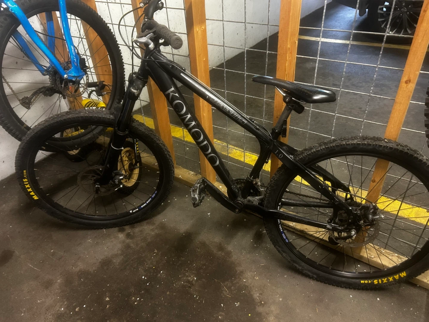 Kona Komodo 1.0 Mountain Bike
