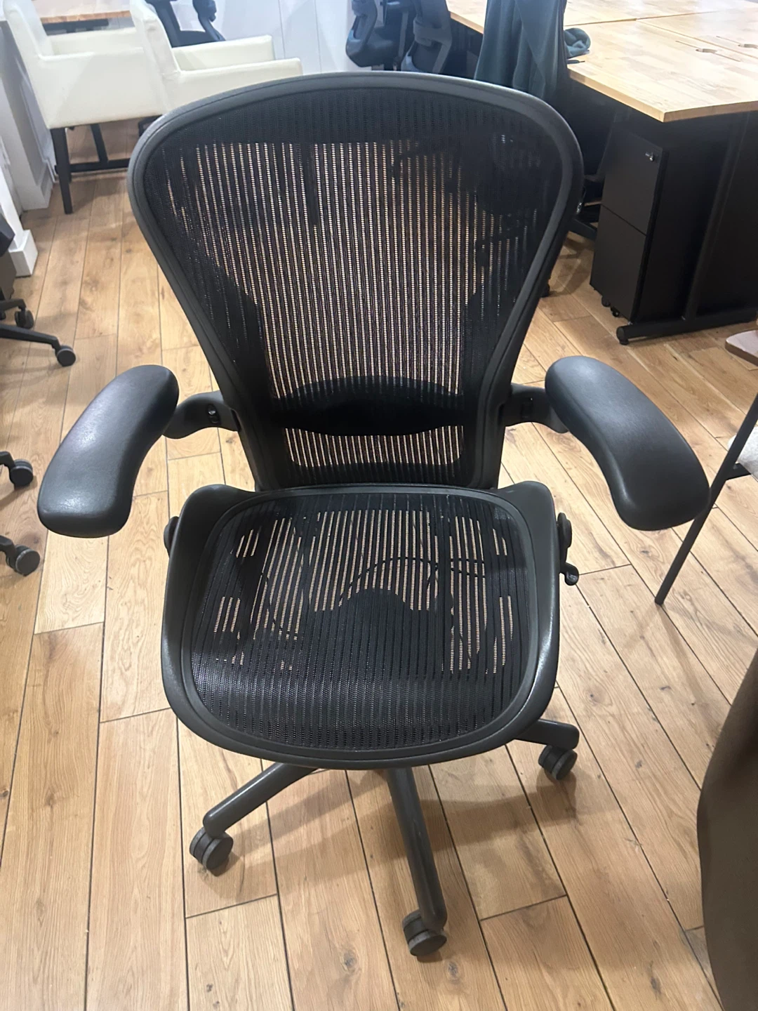 Herman Miller Aeron Chair, Fully Adjustable, Black, Size B - photo 2